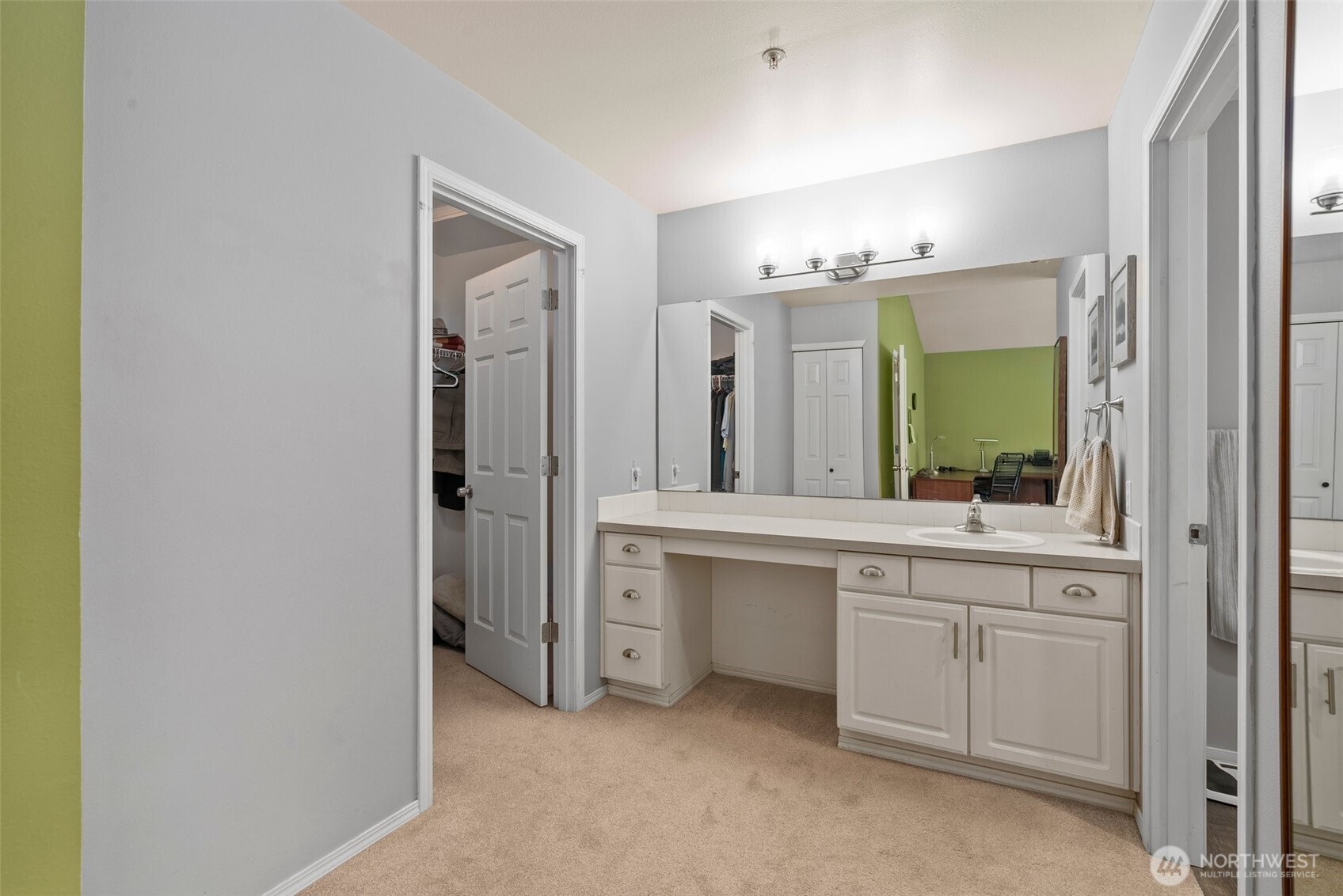 1912 S 368th Place Property Photo 11