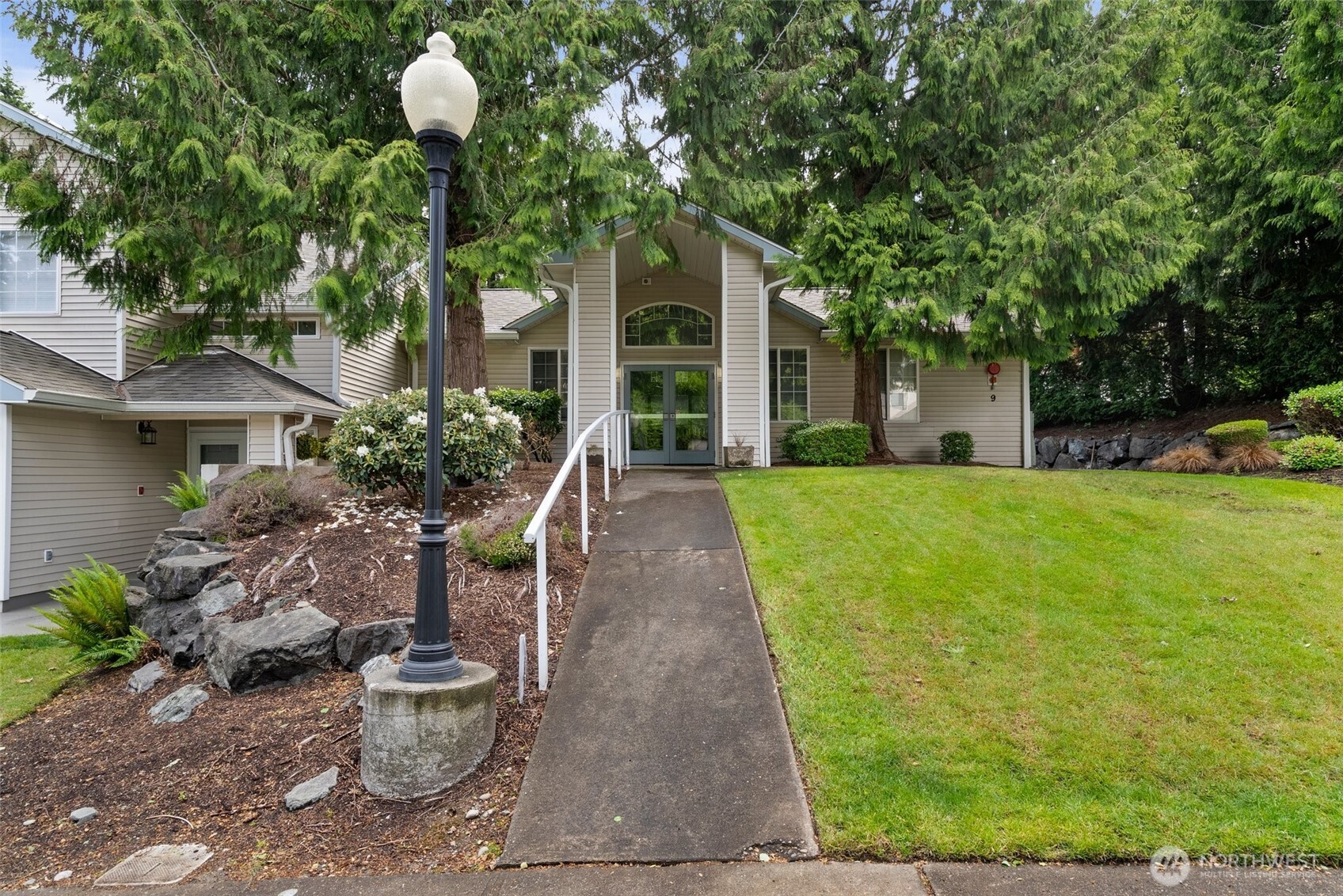 1912 S 368th Place Property Photo 17