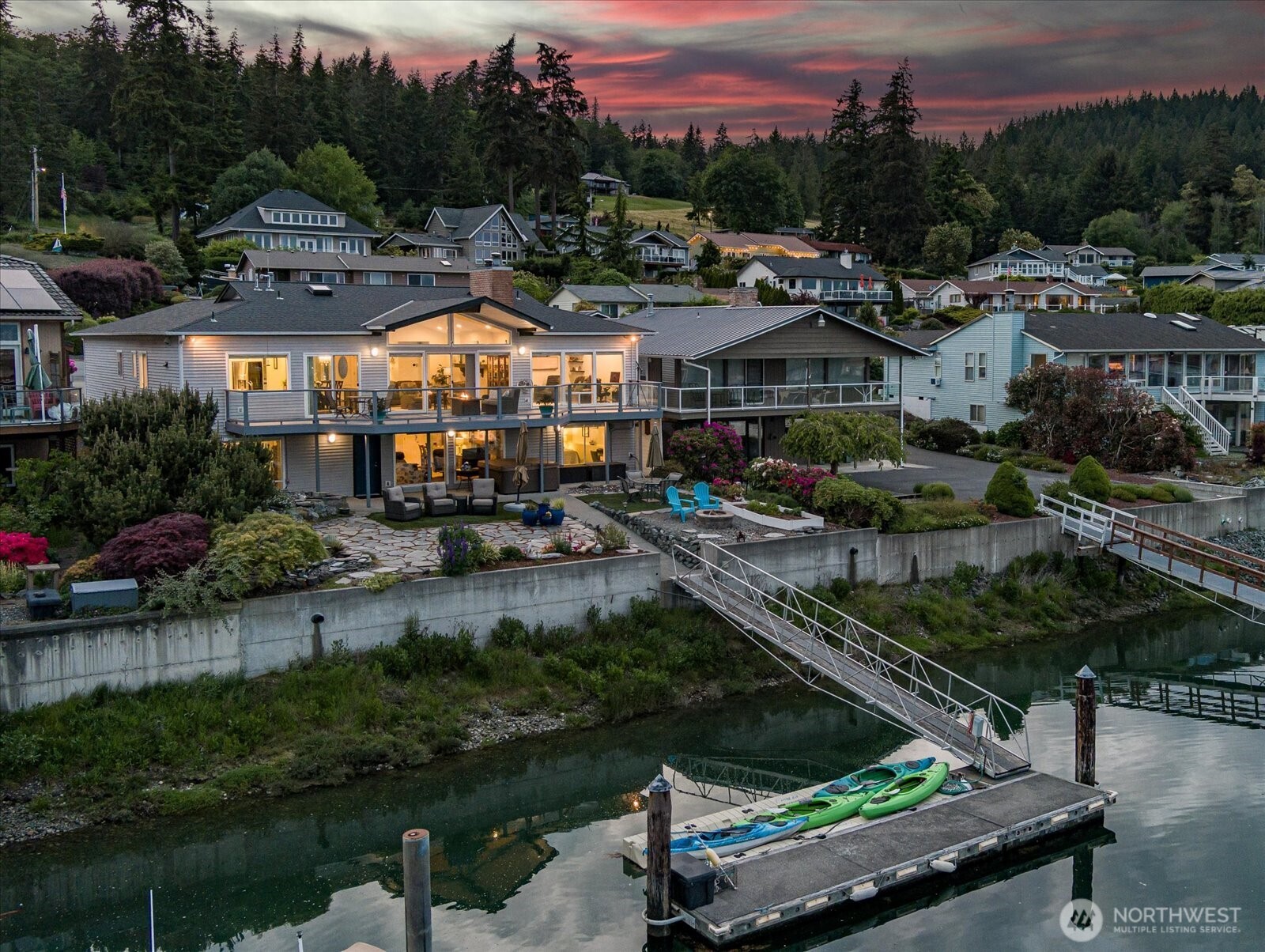 2240 Cove Drive Property Photo