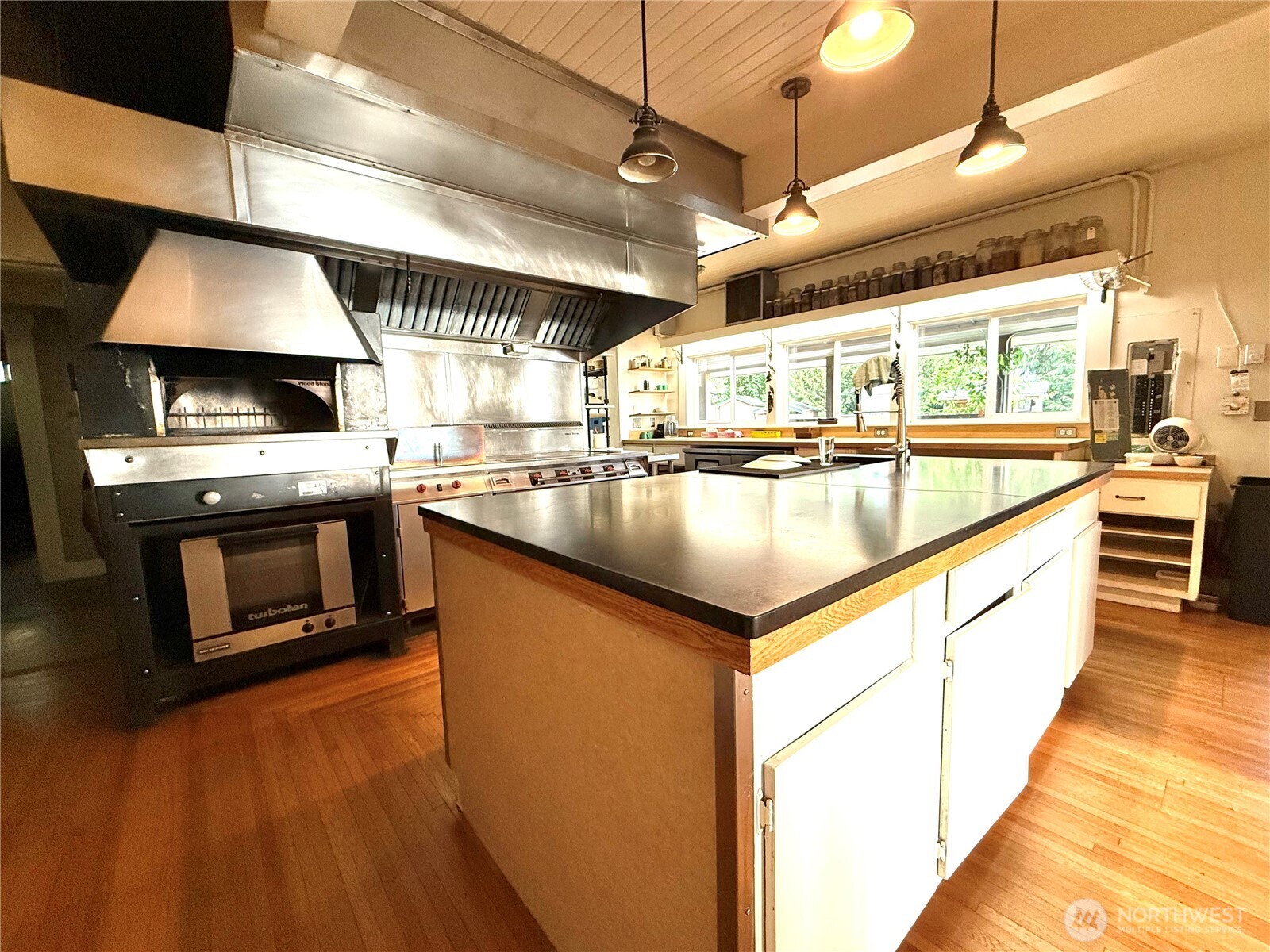 2579 W Shore Drive Property Photo 10