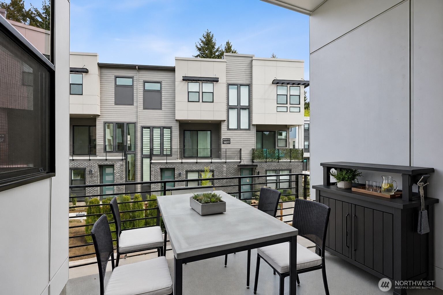 18809 99th Place B Property Photo 4