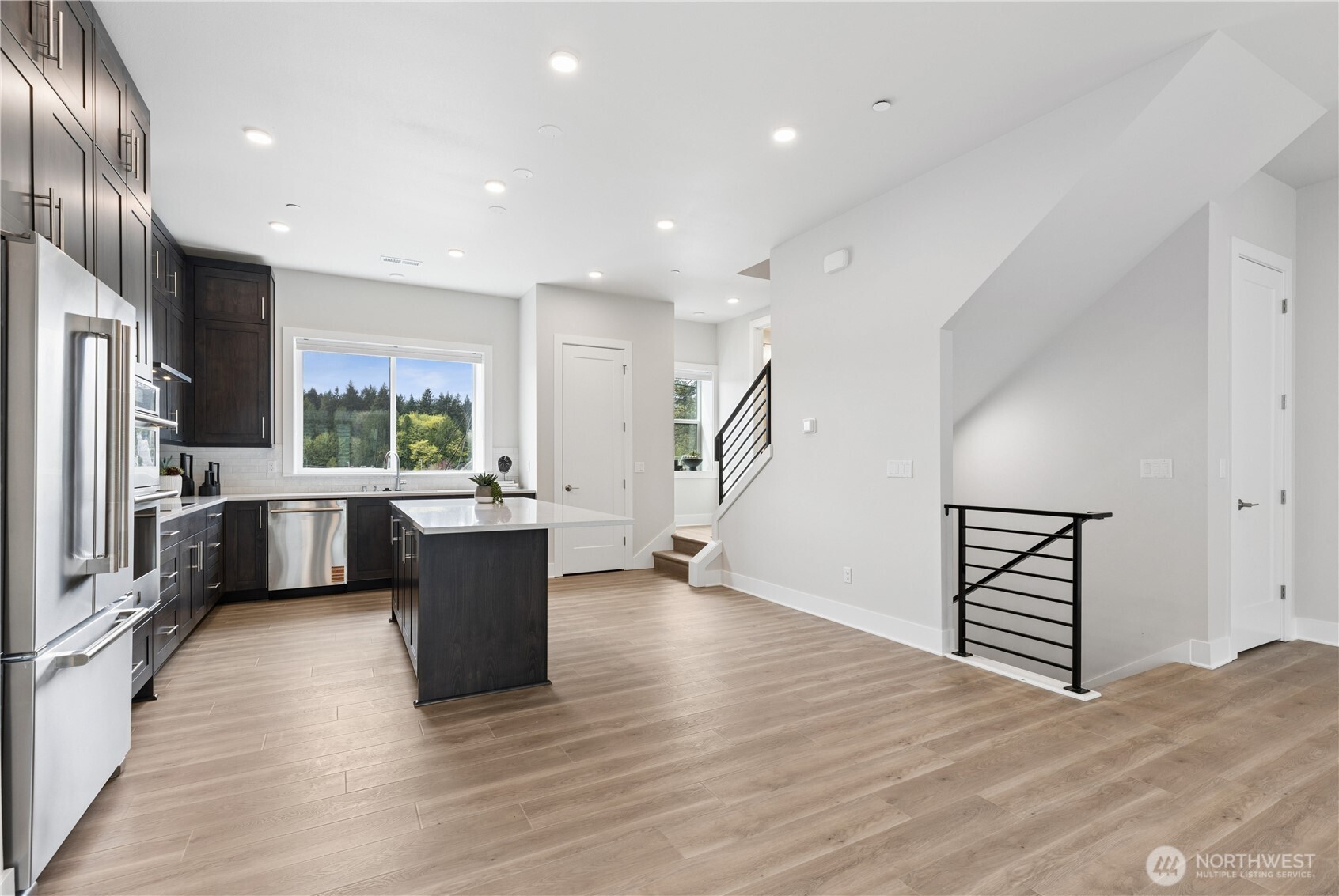 18809 99th Place B Property Photo 7