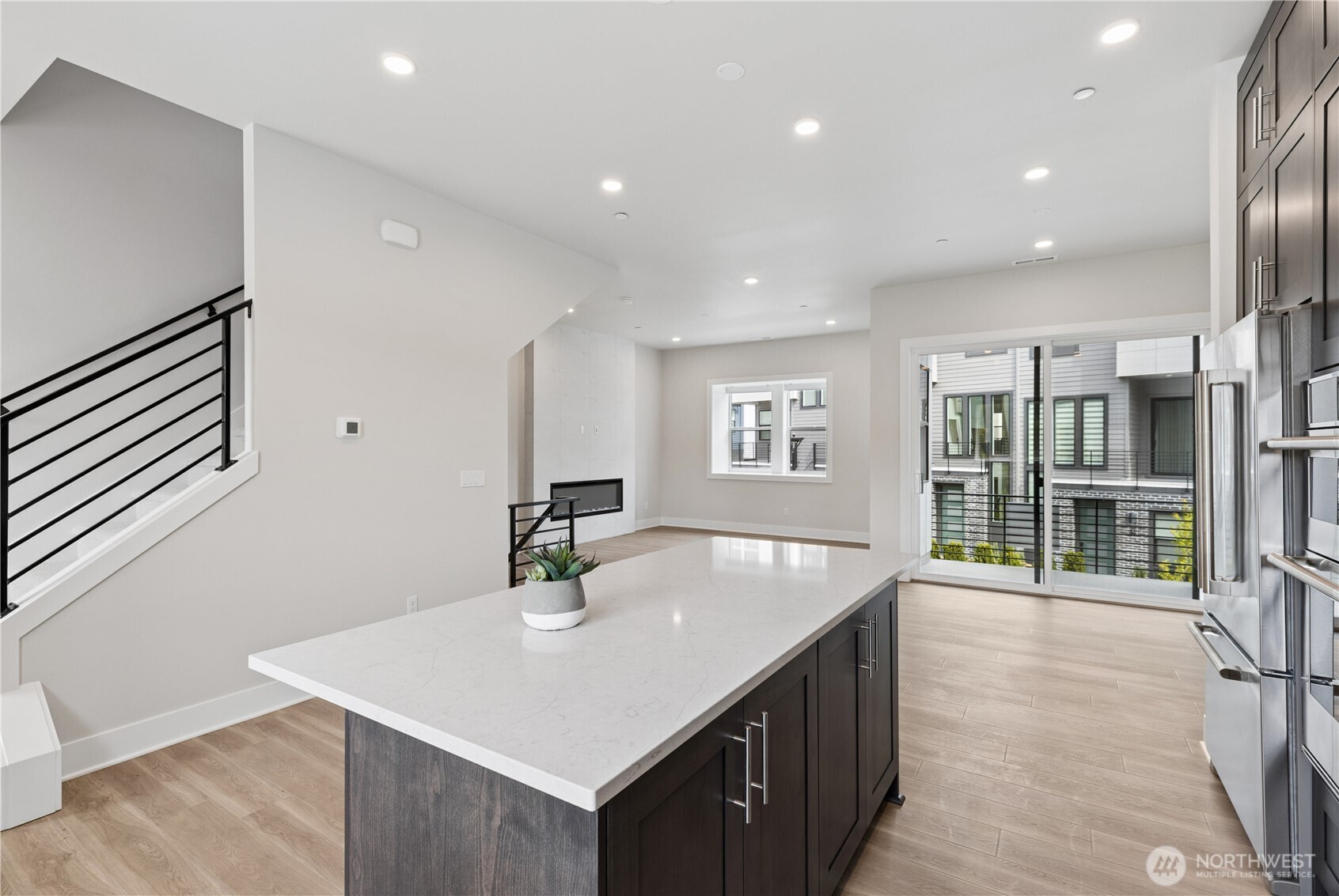 18809 99th Place B Property Photo 9
