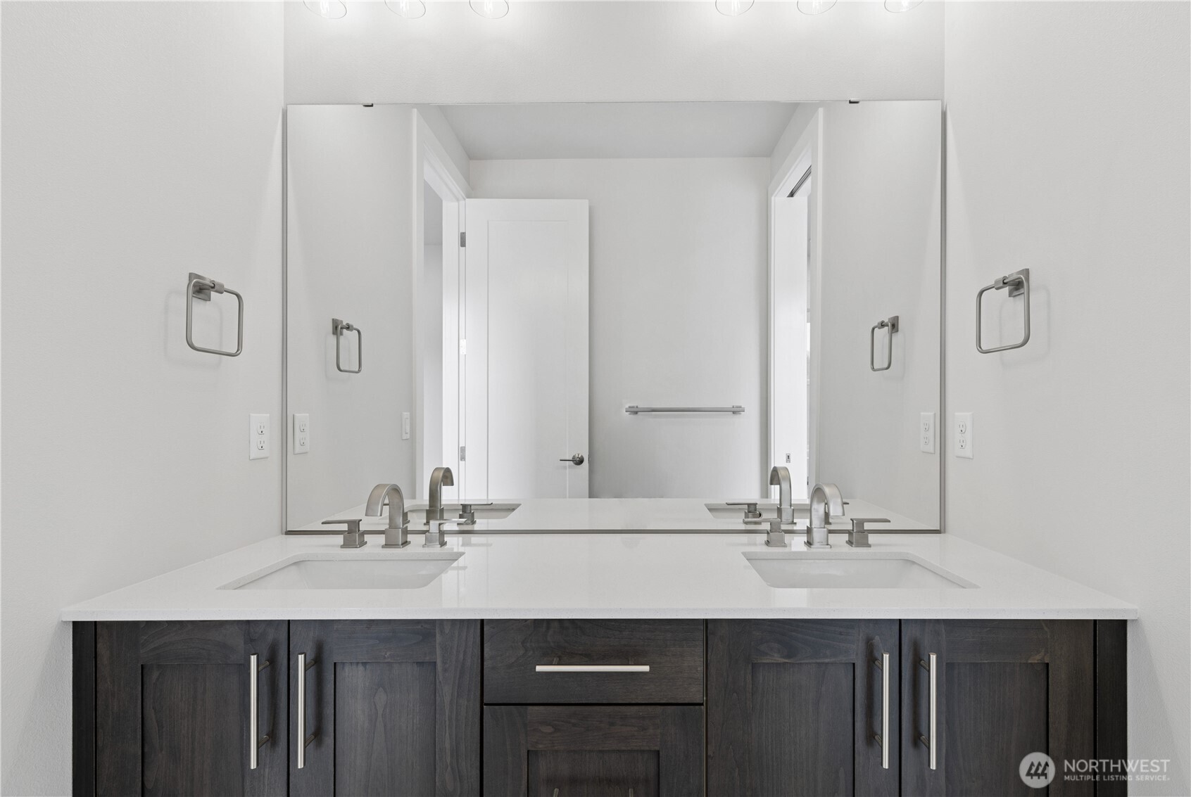 18809 99th Place B Property Photo 15
