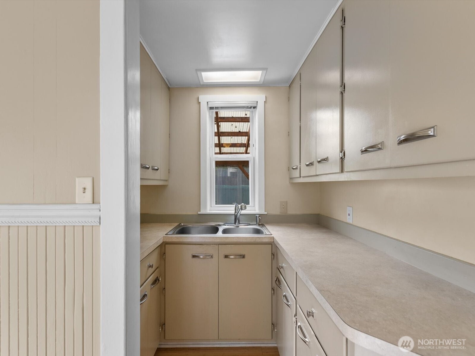 4116 25th Avenue Property Photo 7