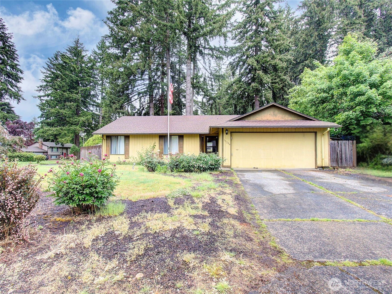15204 Ne 42nd Street Property Photo 1