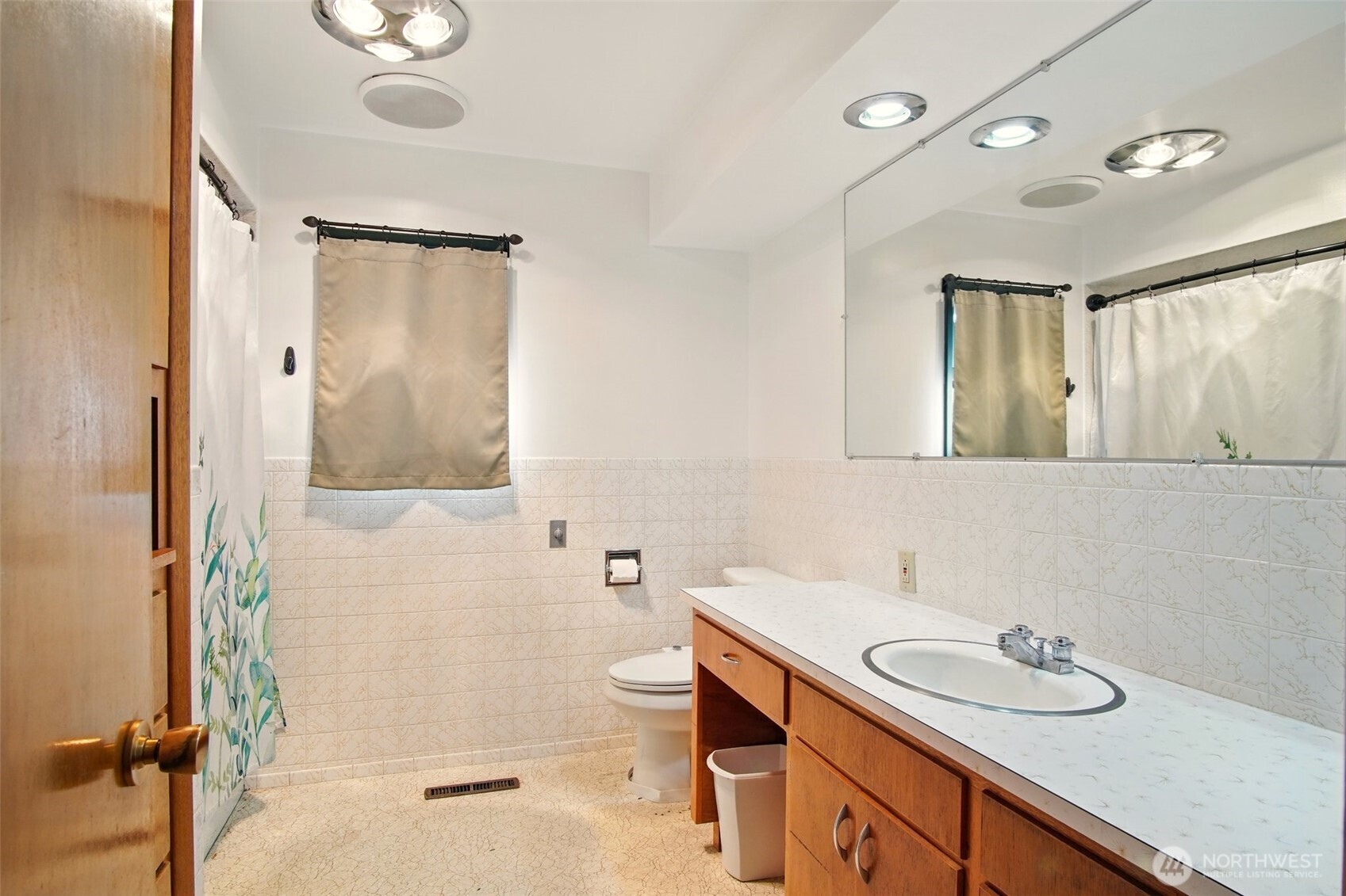 404 W 7th Avenue Property Photo 10