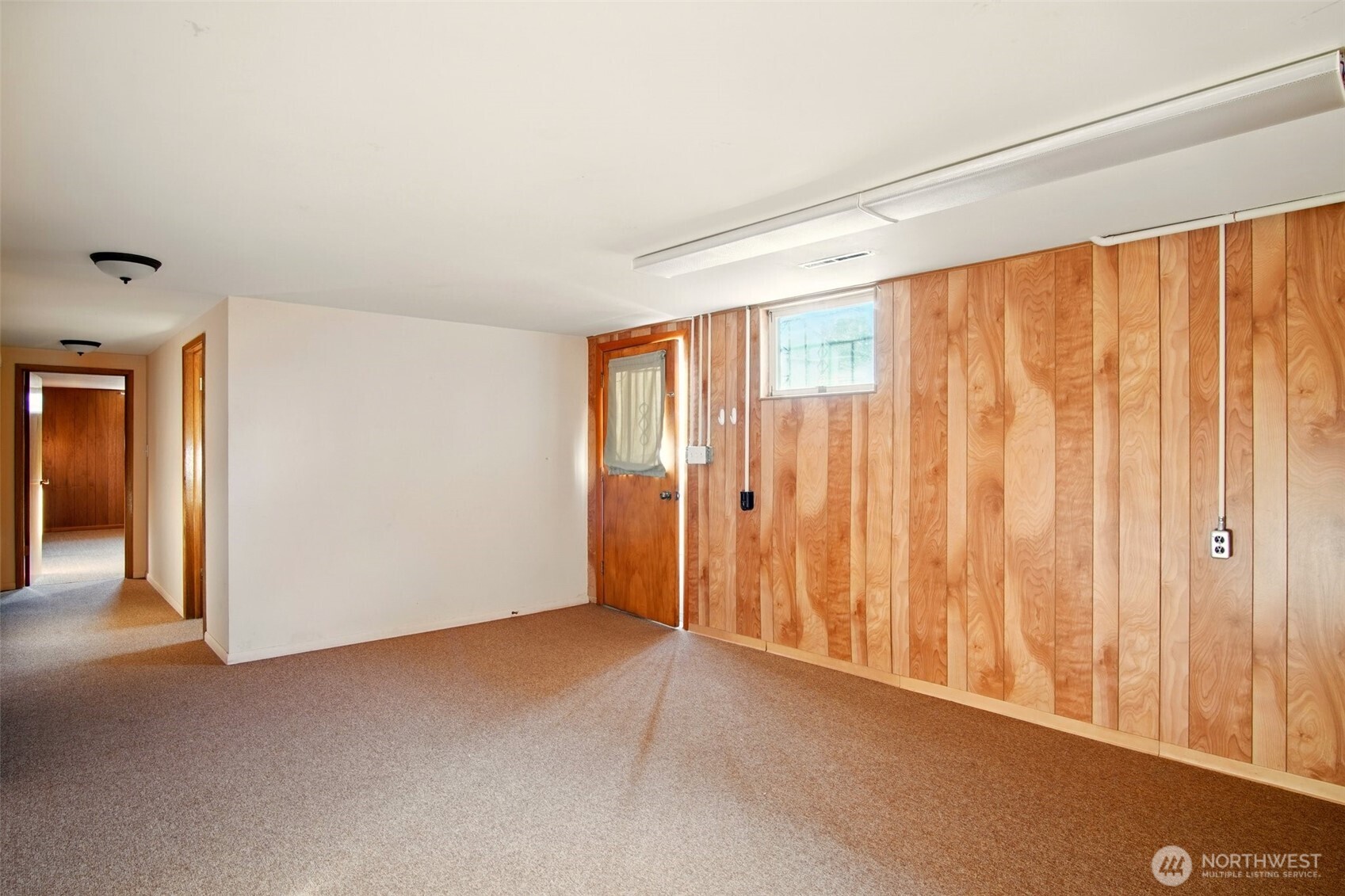 404 W 7th Avenue Property Photo 14
