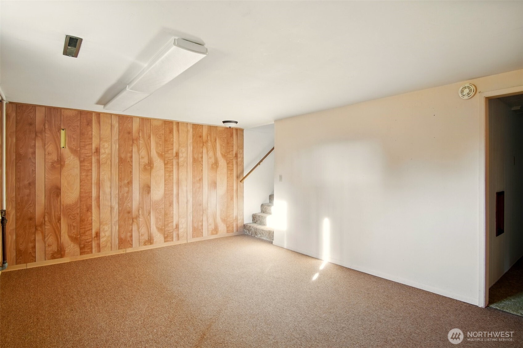 404 W 7th Avenue Property Photo 15