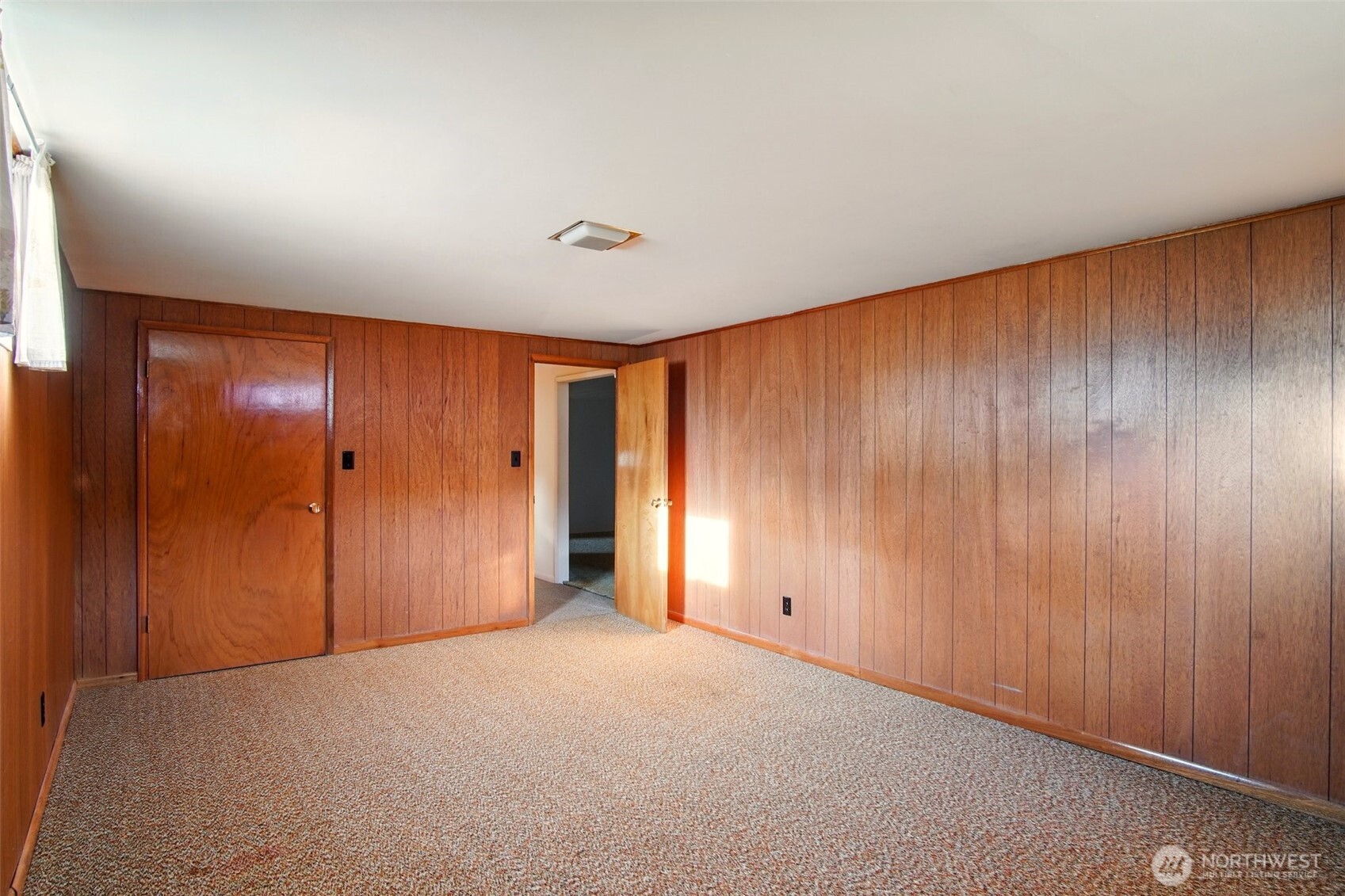 404 W 7th Avenue Property Photo 18