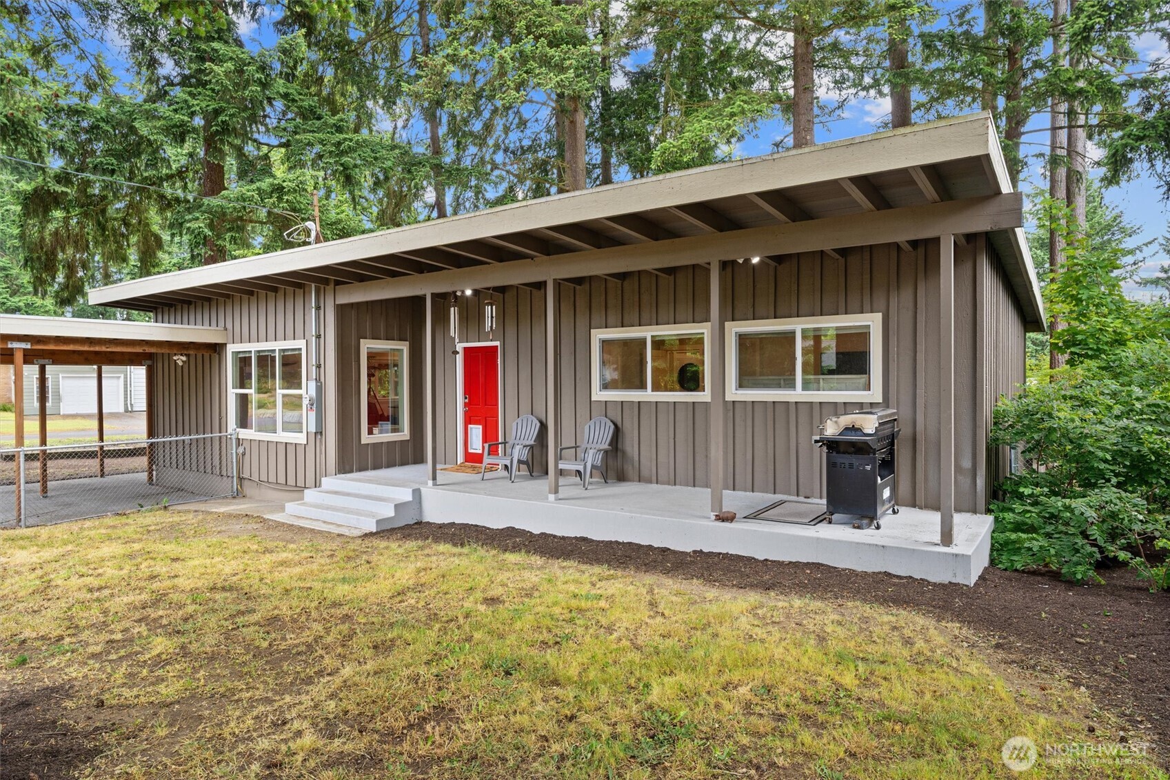 18568 Densmore Avenue Property Photo 2