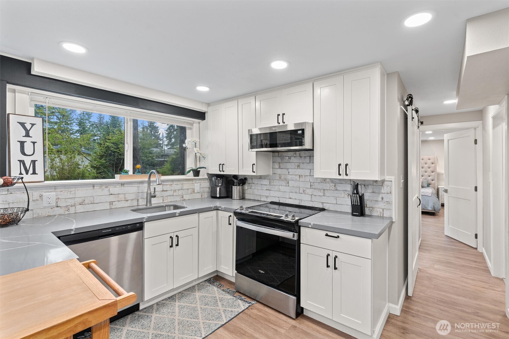 18568 Densmore Avenue Property Photo 18