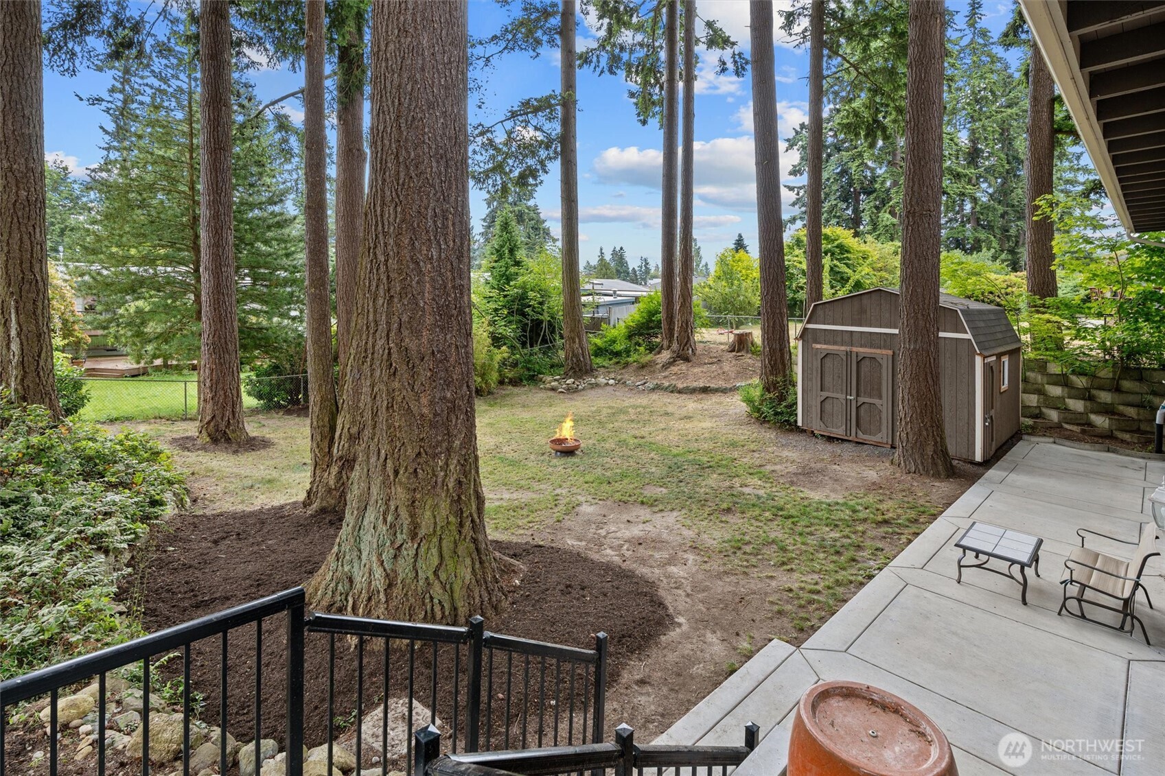 18568 Densmore Avenue Property Photo 33