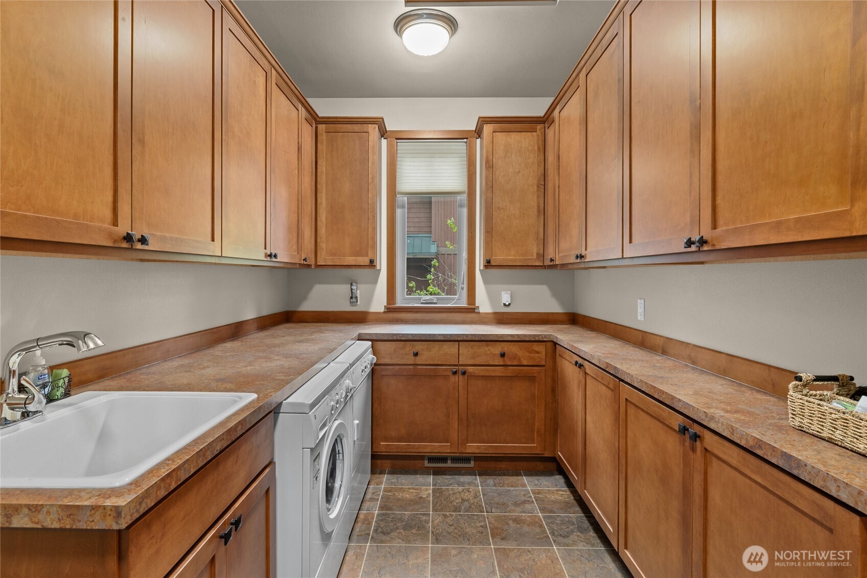 2101 Coal Mine Way Property Photo 26