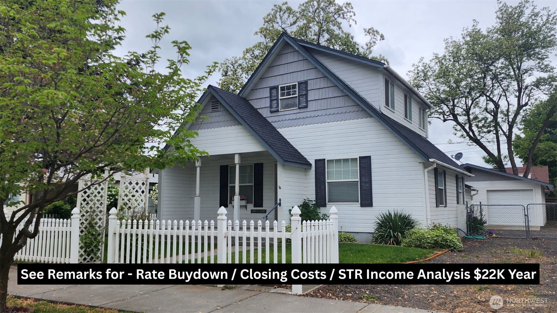 405 E Park Street Property Photo 1