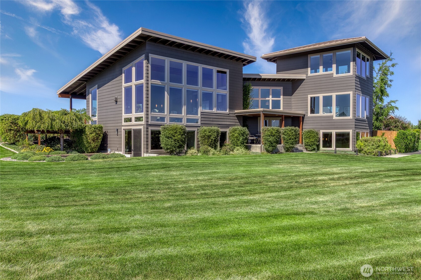 625 Summers Circle Property Photo 1