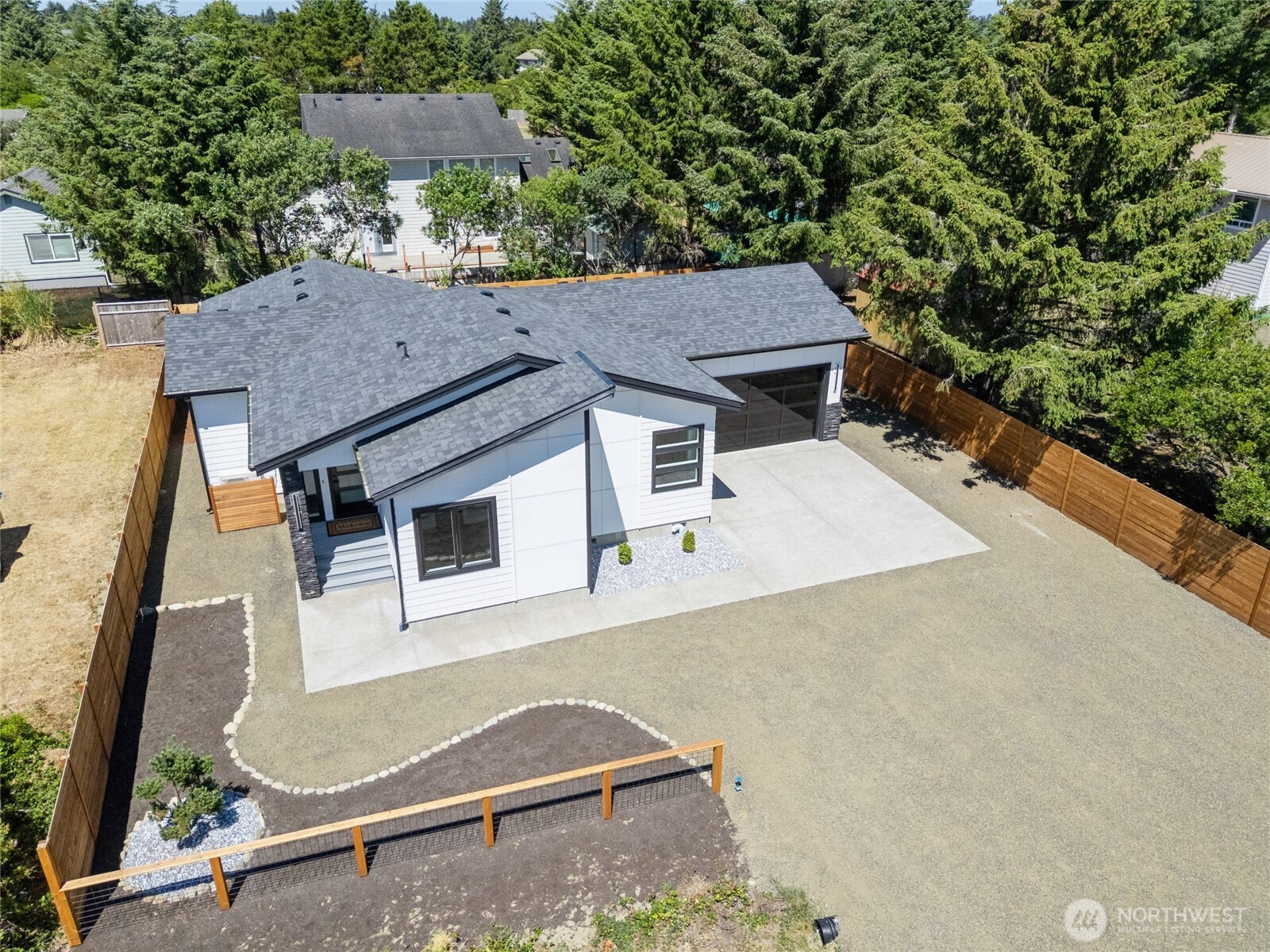 370 S Butterclam Street Property Photo 1
