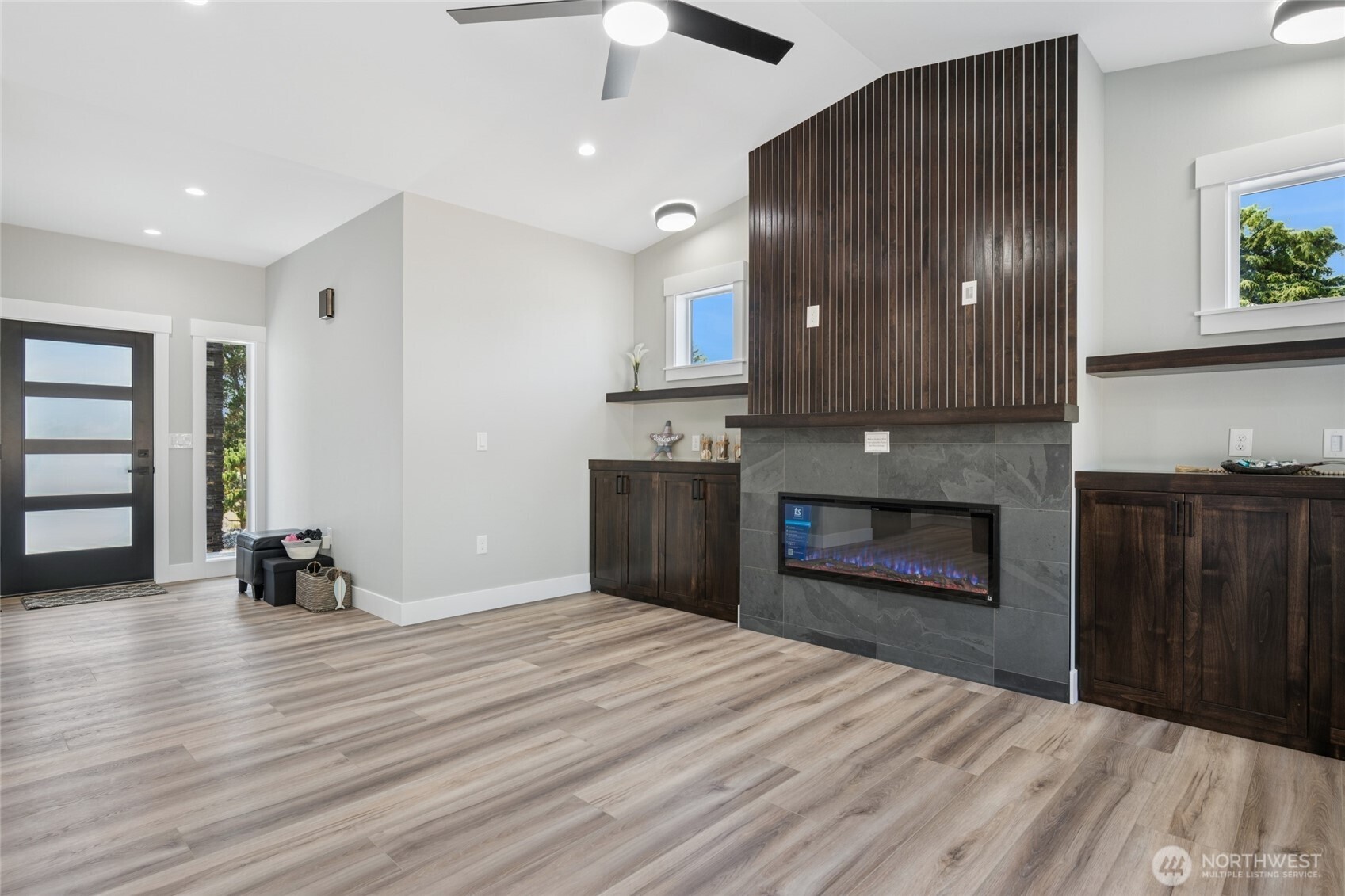 370 S Butterclam Street Property Photo 9