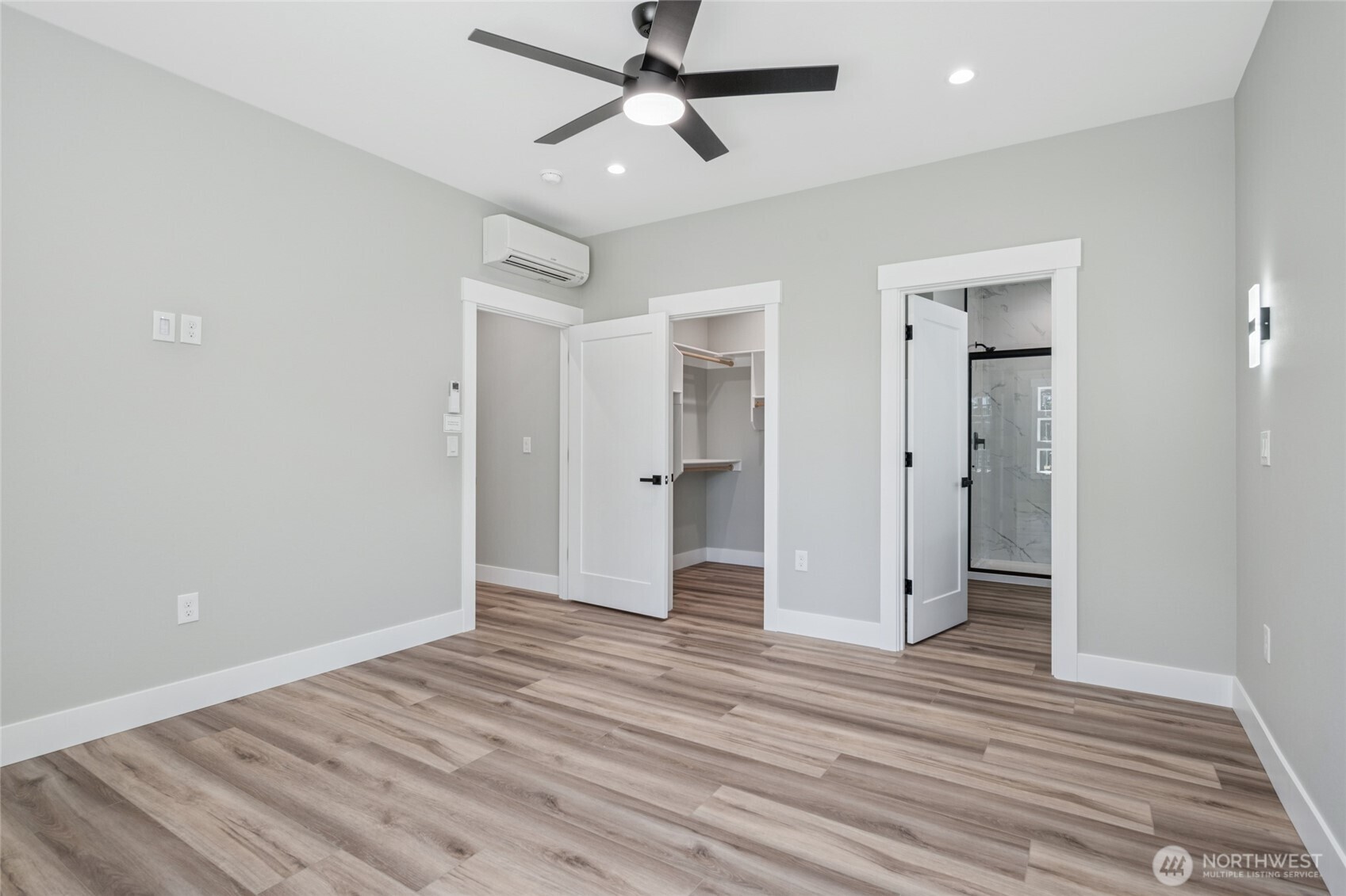 370 S Butterclam Street Property Photo 13