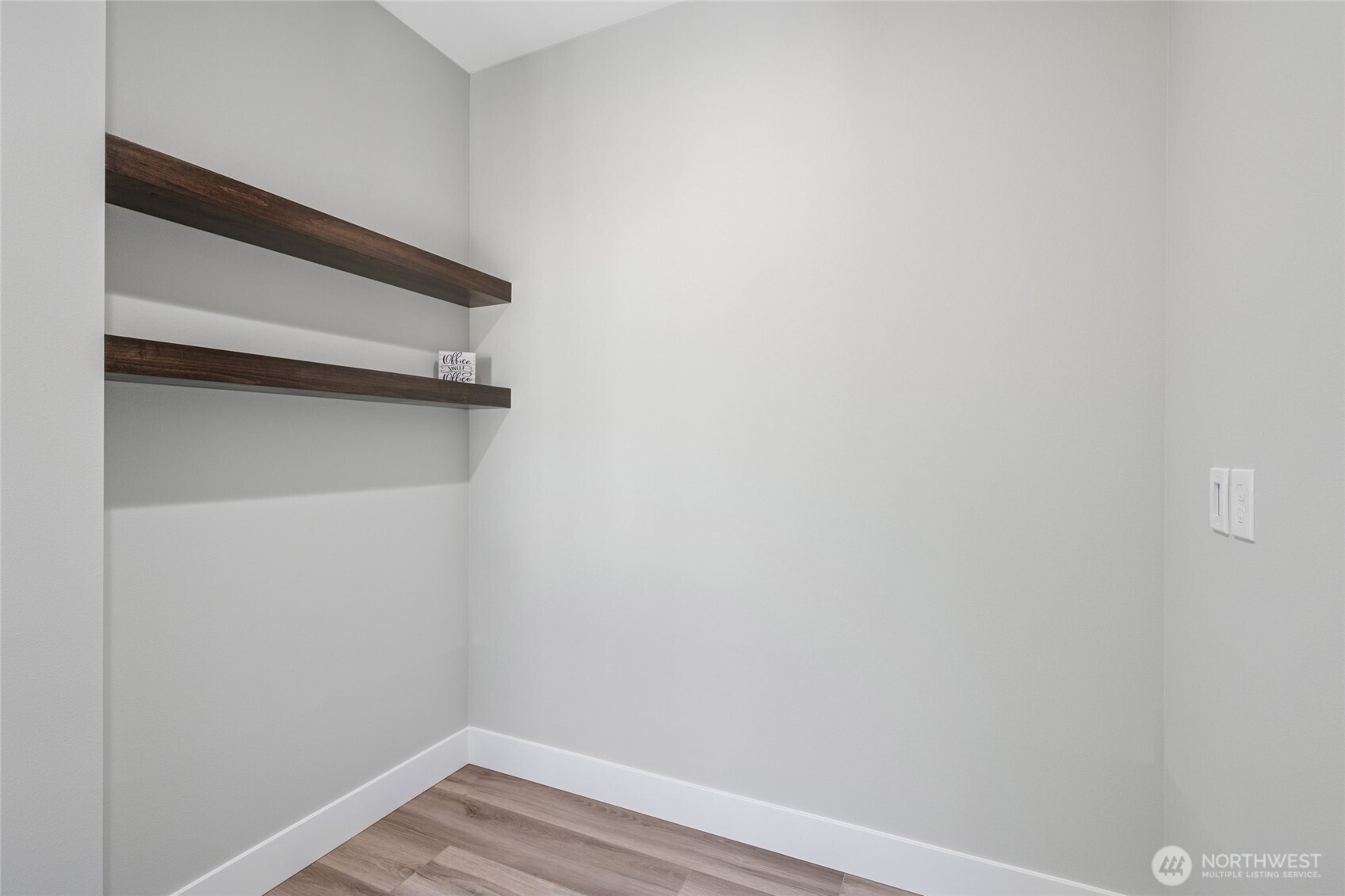 370 S Butterclam Street Property Photo 14