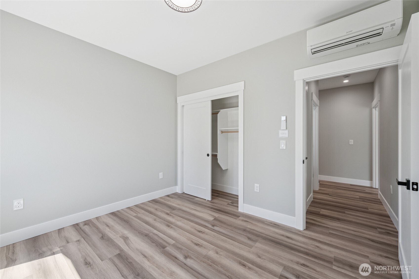 370 S Butterclam Street Property Photo 18