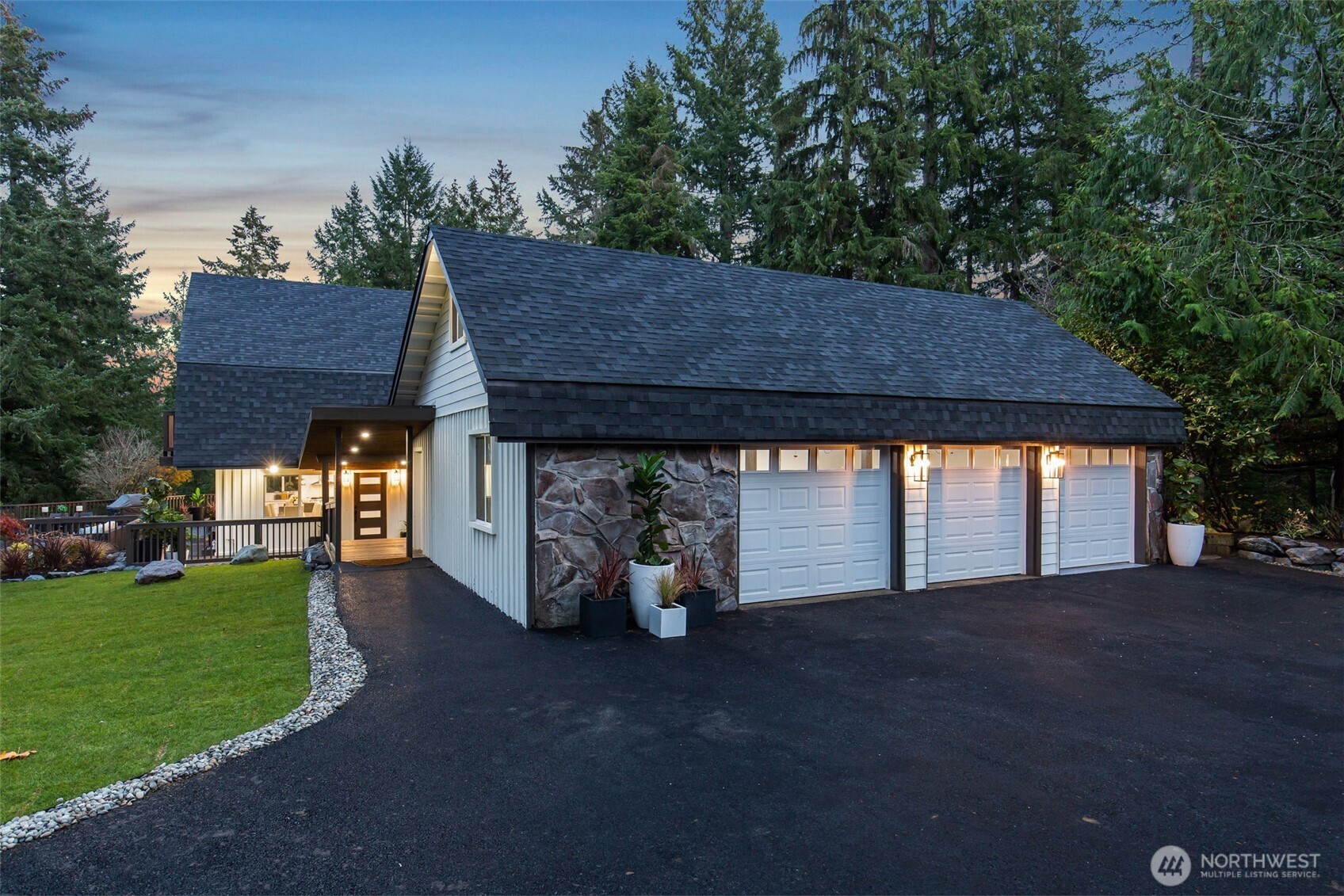 4501 Hemlock Lane Property Photo 11