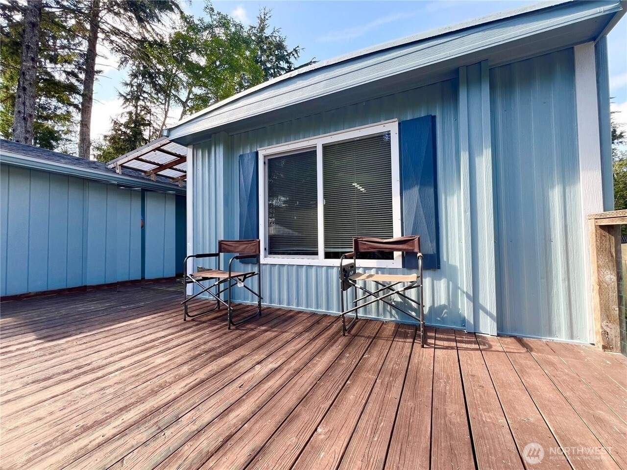 1911 324th Property Photo 1