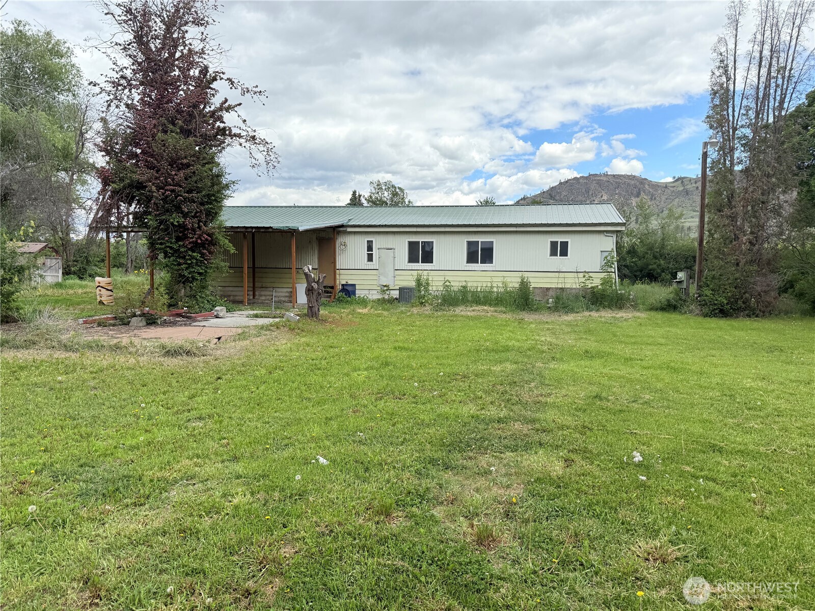 1485 B Old Hwy 97 Property Photo 1
