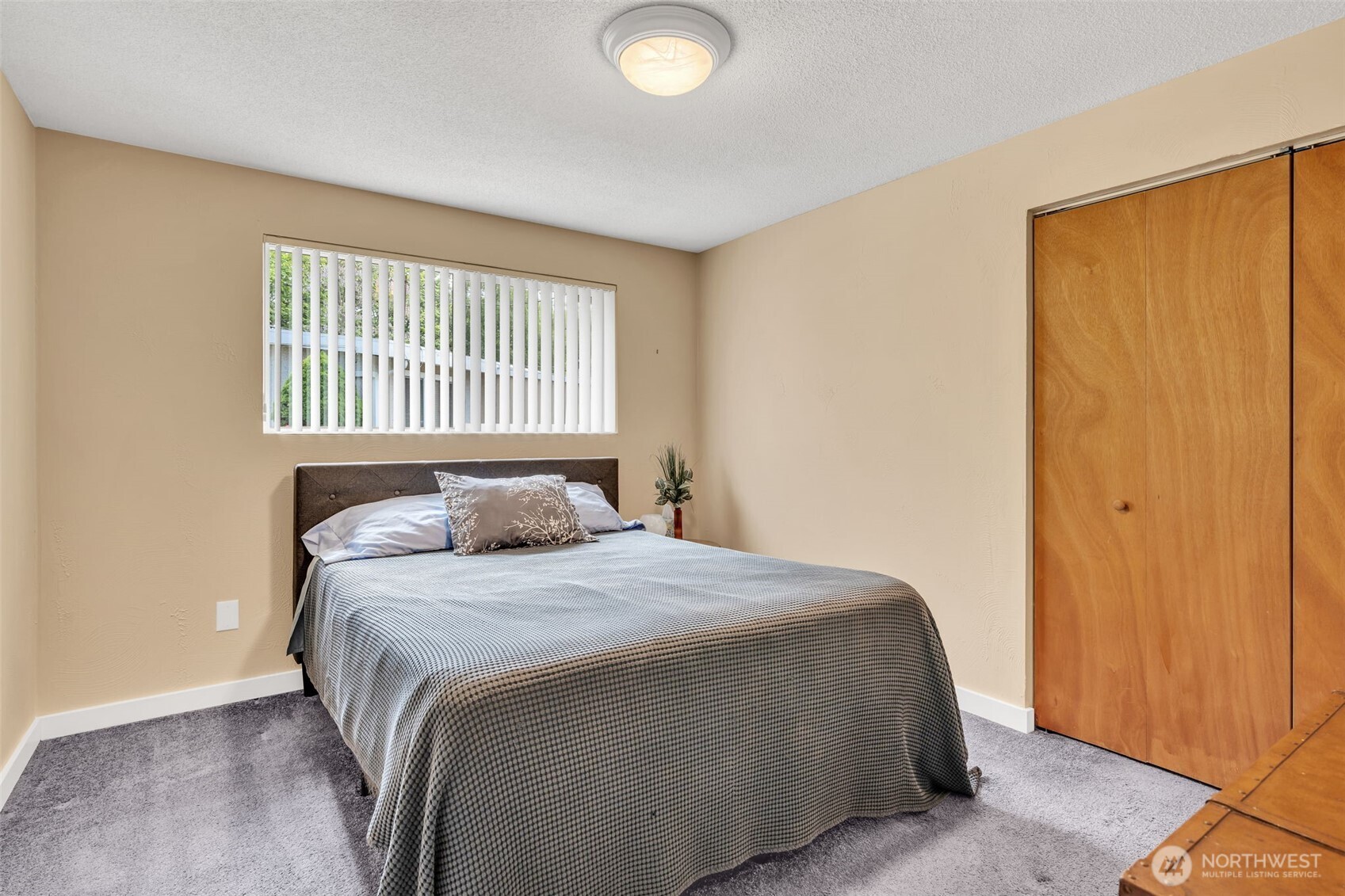 348 7th Place Unit 1 Property Photo 11