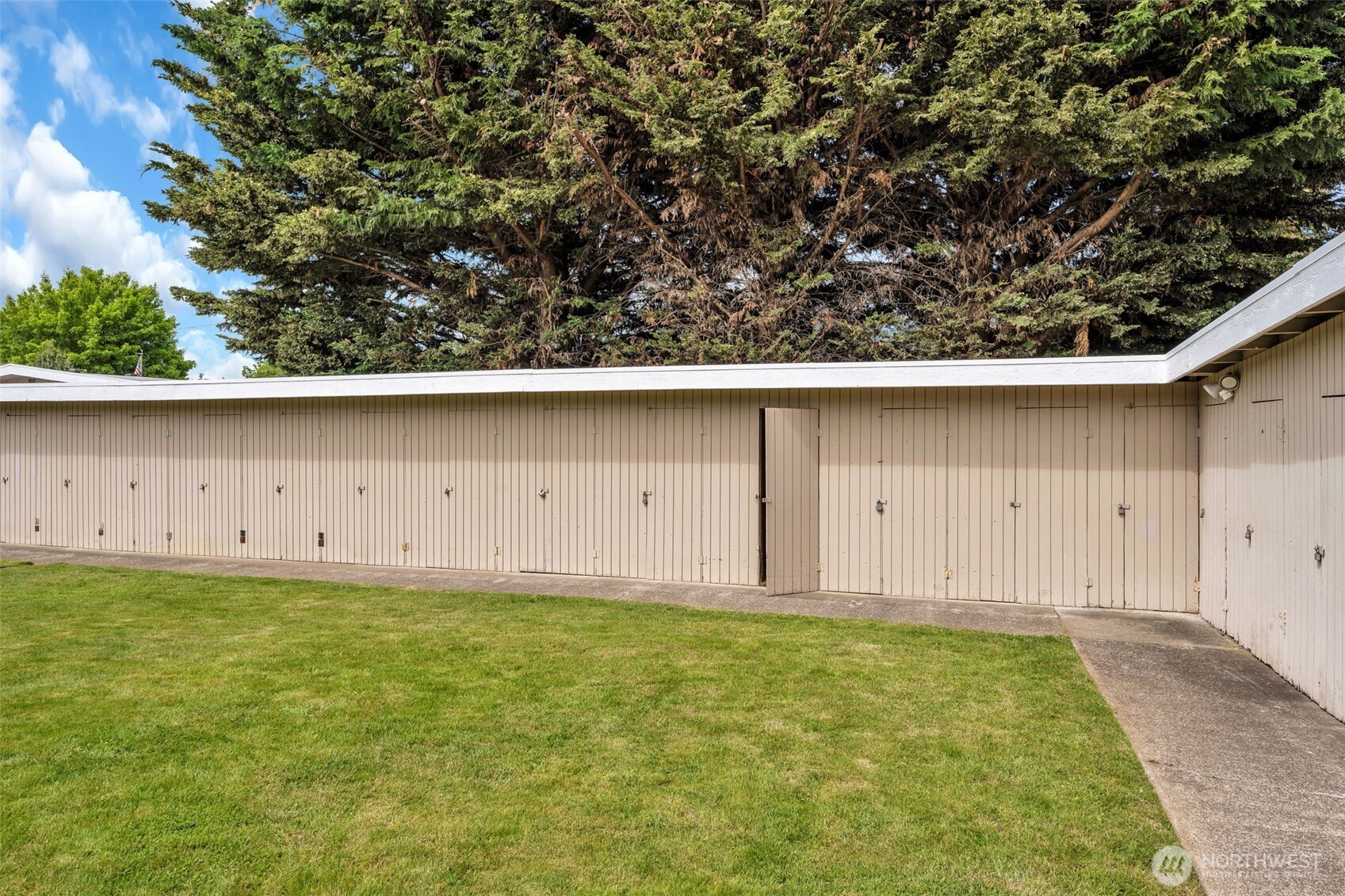 348 7th Place Unit 1 Property Photo 34
