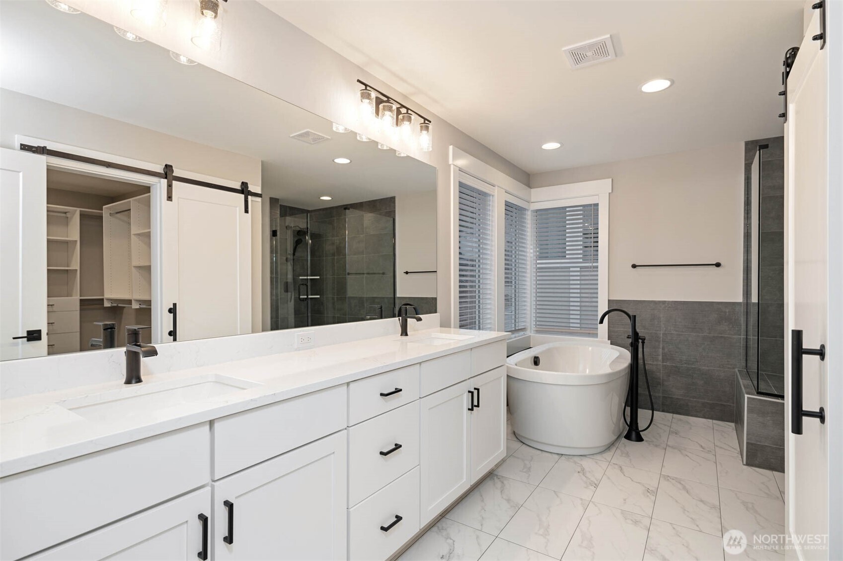 13037 75th Place Property Photo 10
