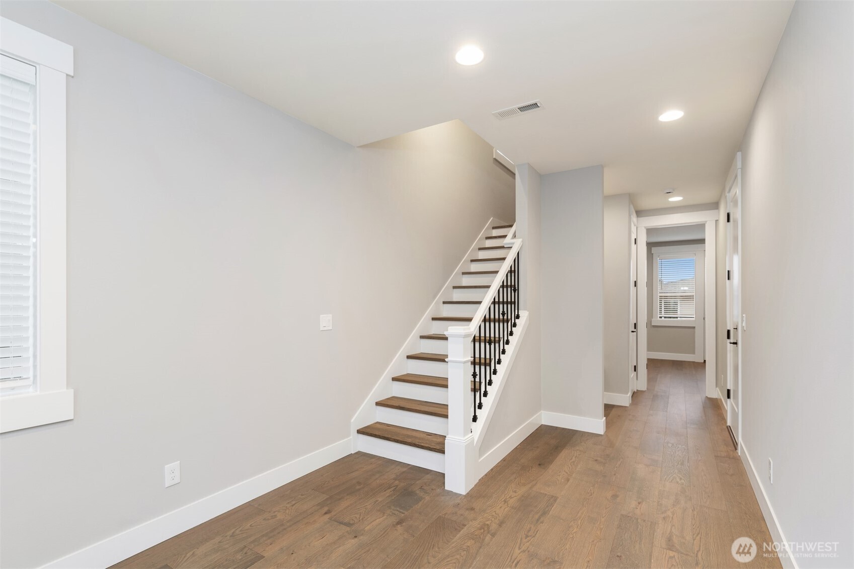 13045 75th Place Property Photo 3