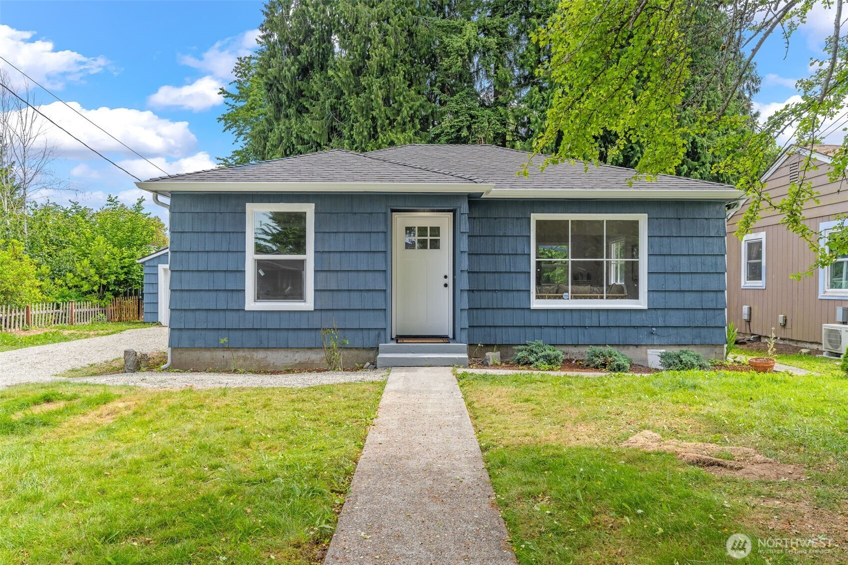 1214 Central Street Property Photo 1