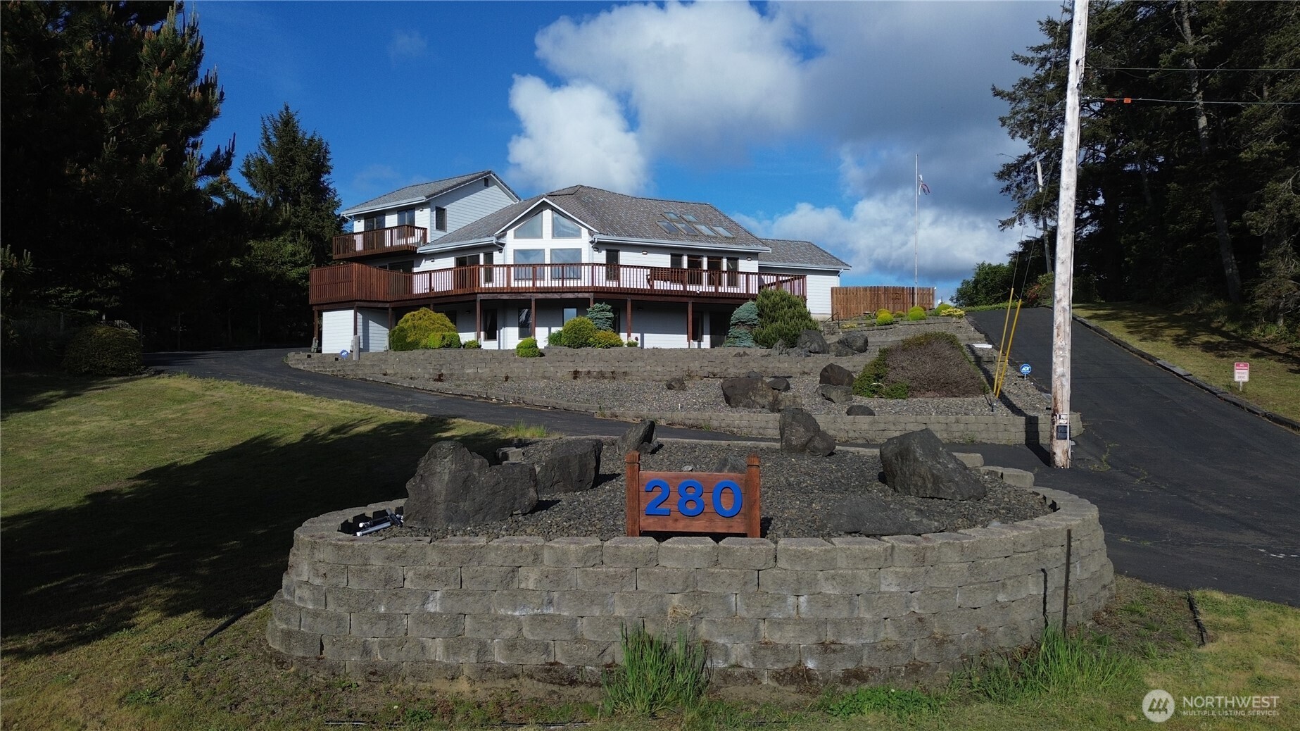 280 Surf Street Property Photo 1