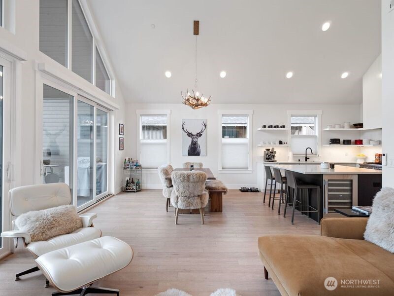 30 Symphony Court Property Photo 7