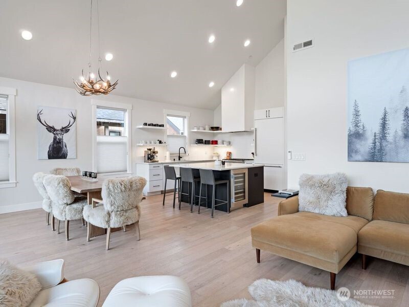30 Symphony Court Property Photo 8