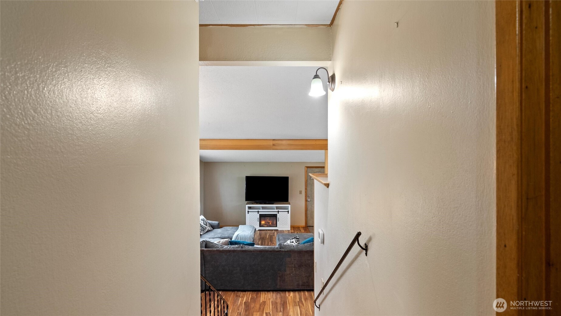 810 E Spring Street Property Photo 27