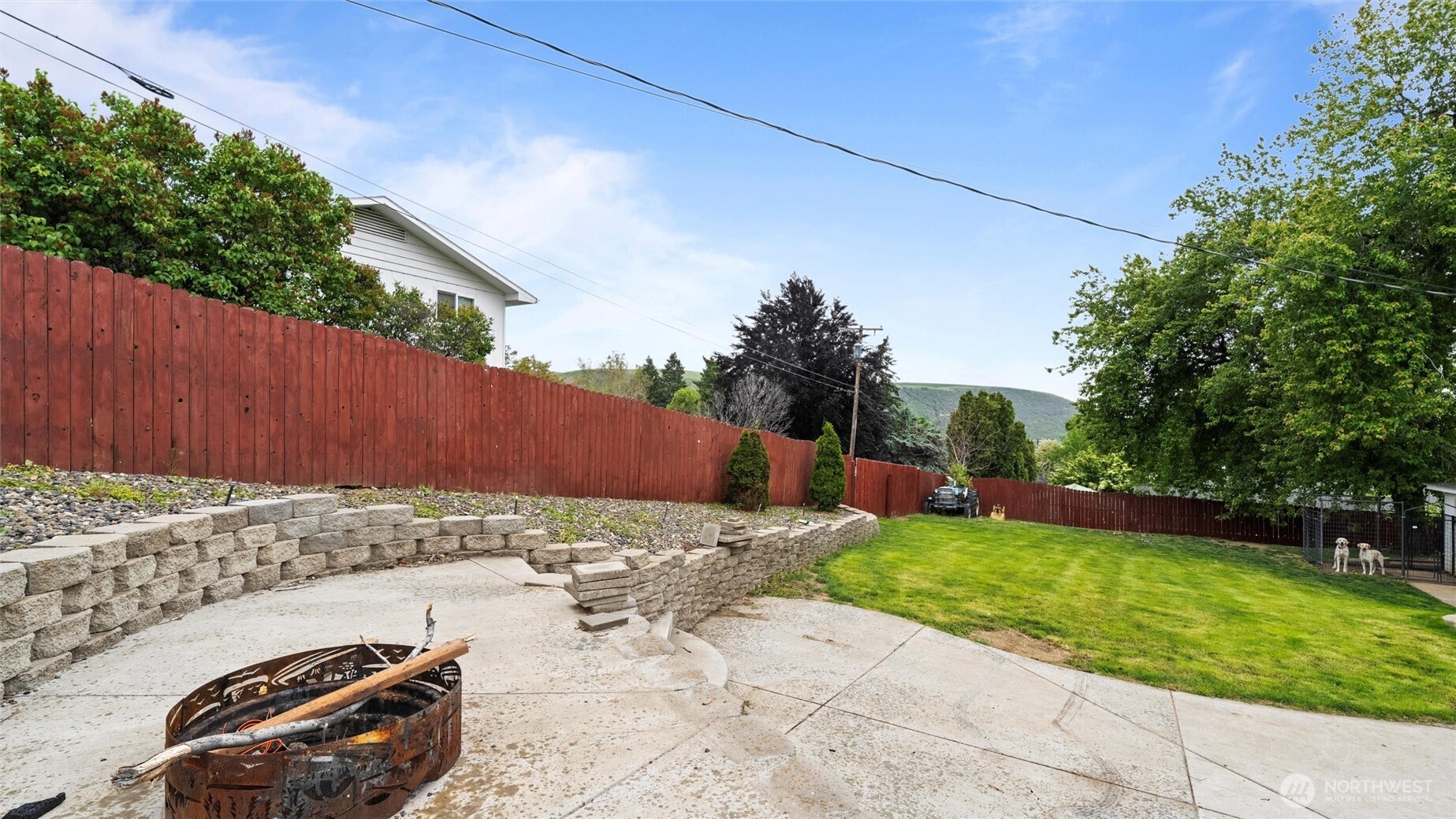 810 E Spring Street Property Photo 32