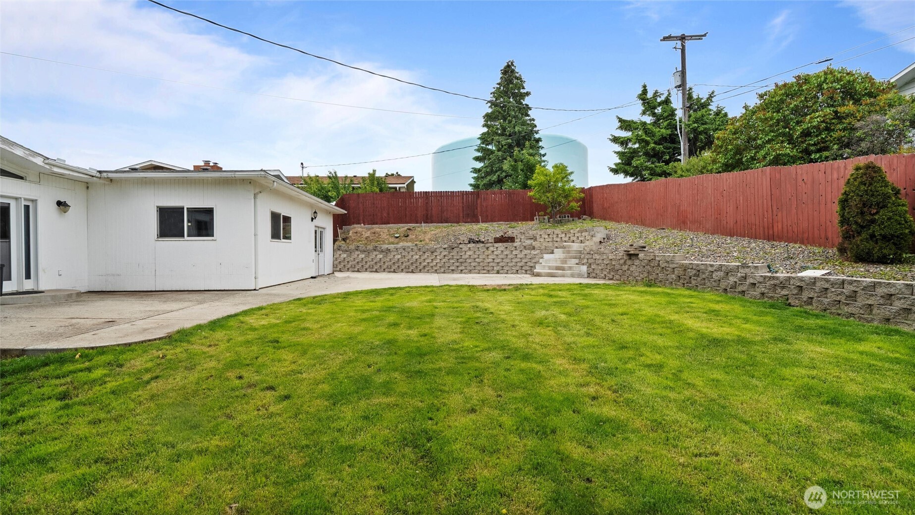 810 E Spring Street Property Photo 33