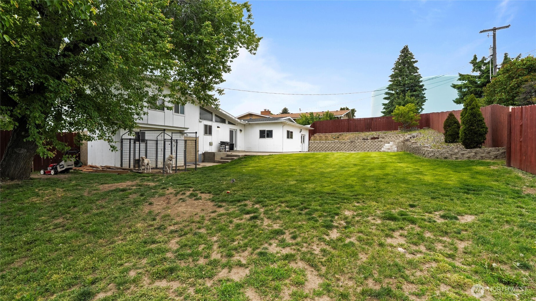 810 E Spring Street Property Photo 34