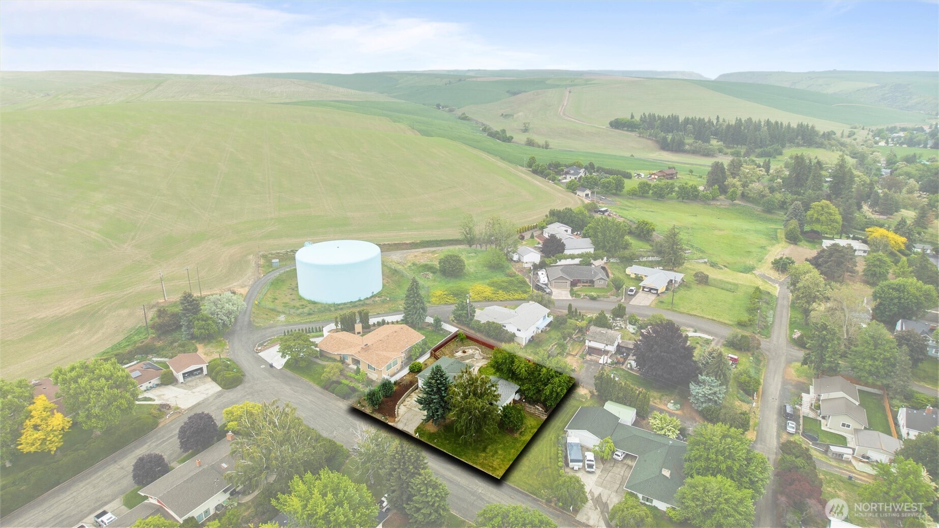 810 E Spring Street Property Photo 36