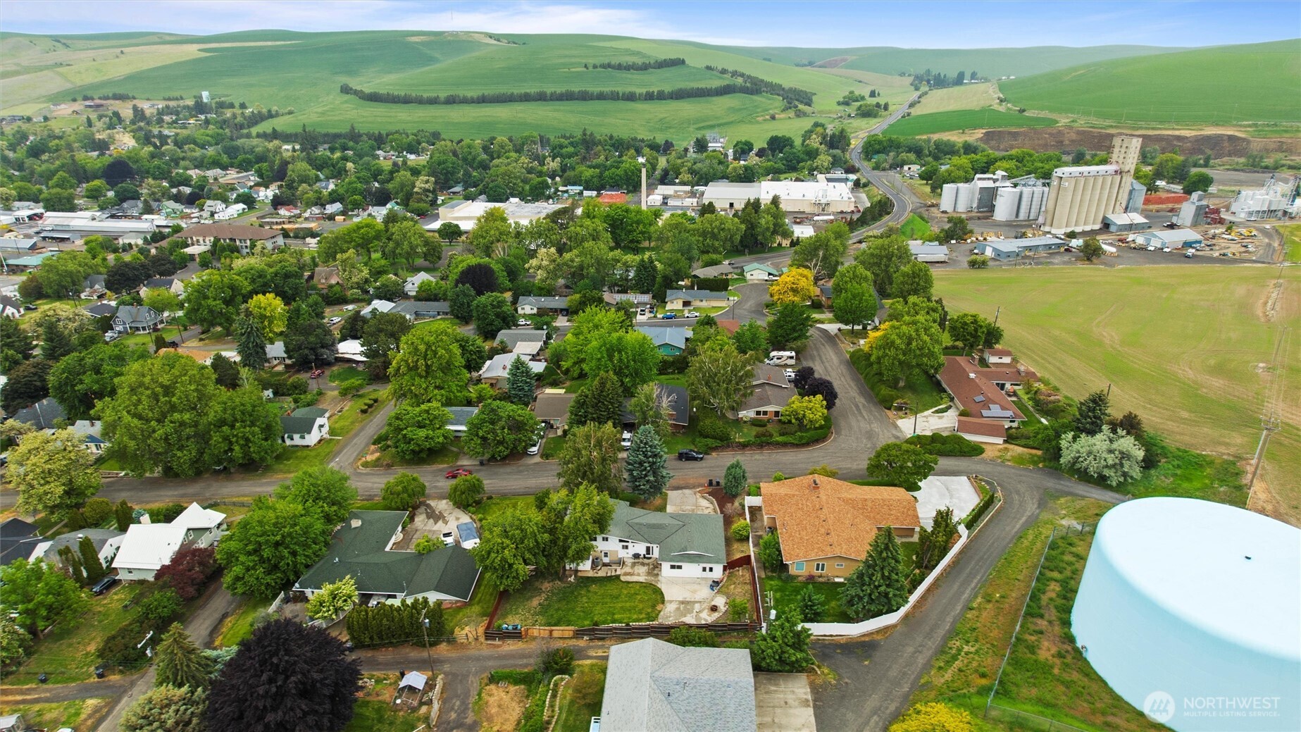 810 E Spring Street Property Photo 39