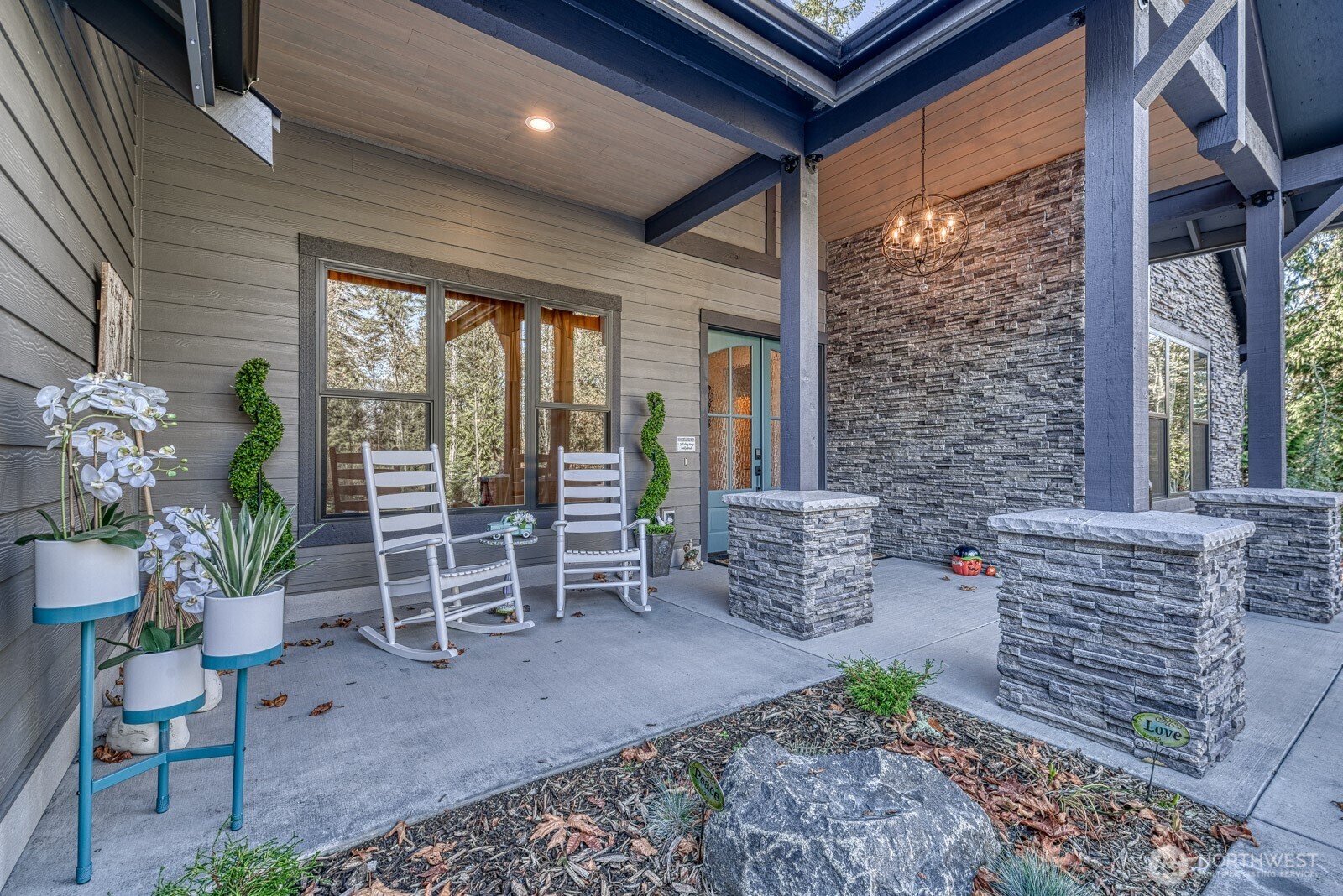 7 Crescent Valley Drive Property Photo 4