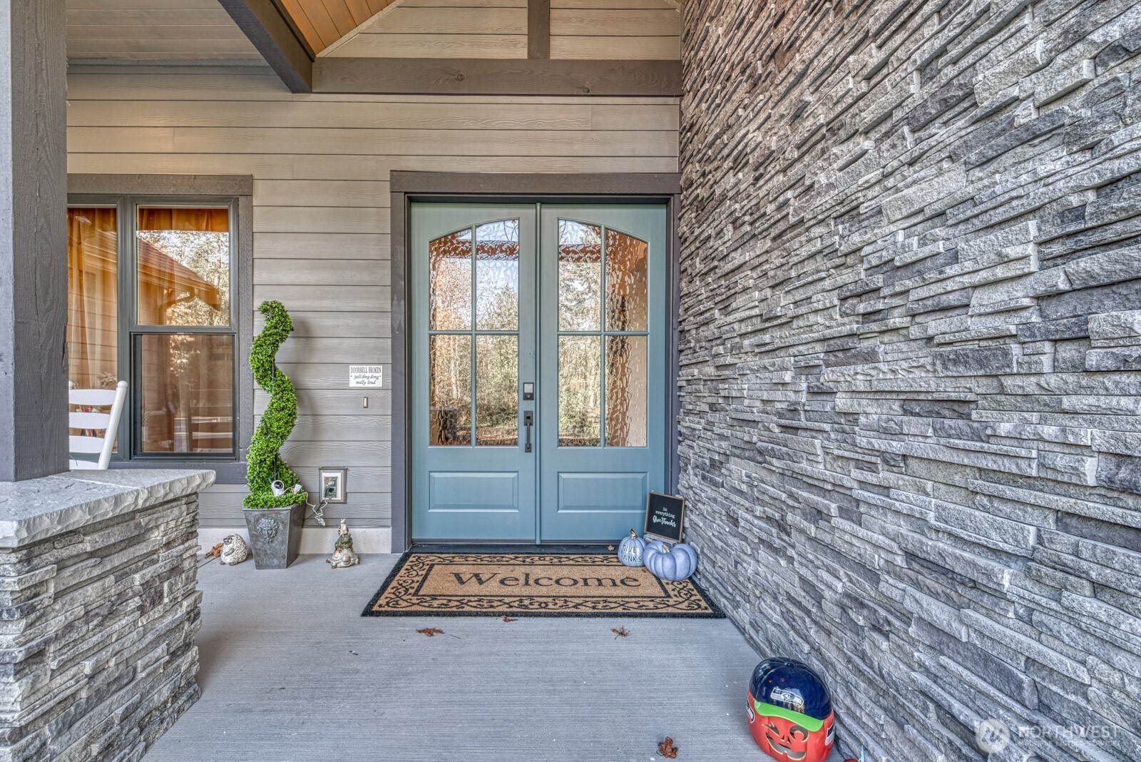 7 Crescent Valley Drive Property Photo 5