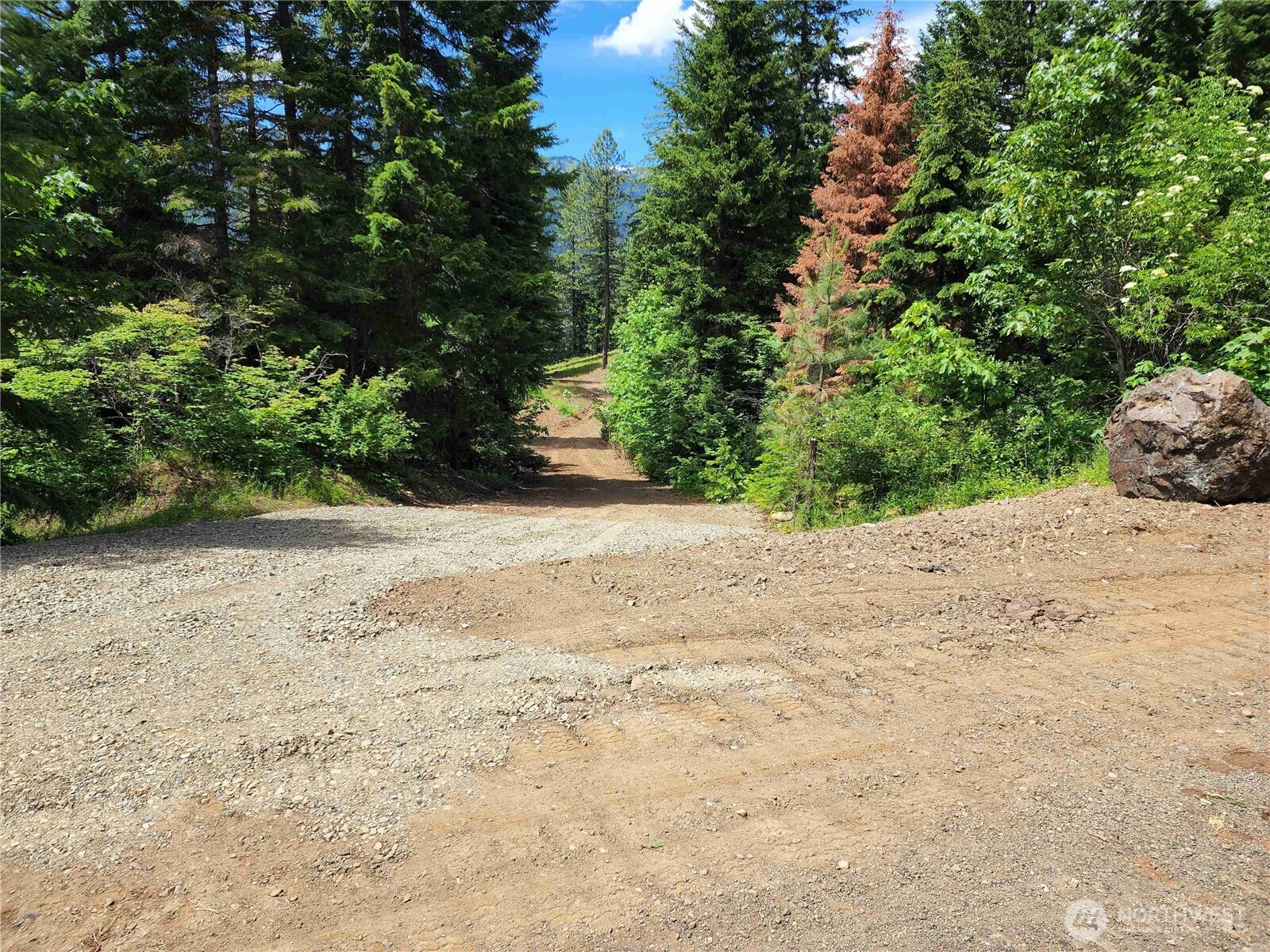2 Newport Creek Loop Property Photo 1