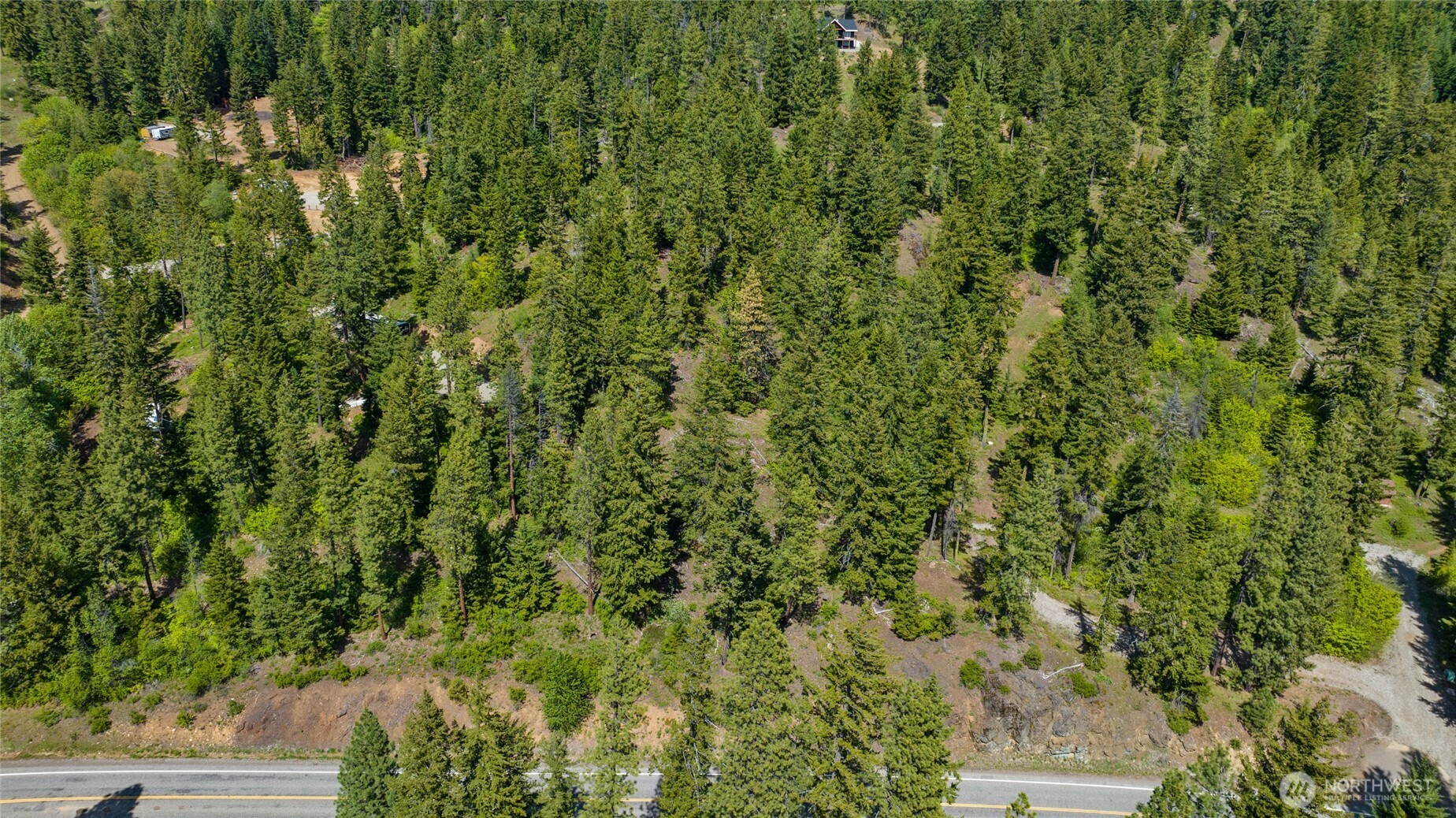 11 Salmon La Sac Highway Property Photo 1
