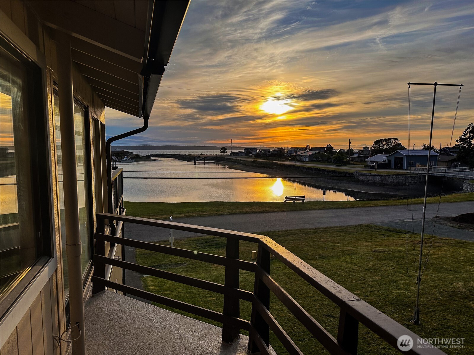 3621 Shorewood Avenue Property Photo 1