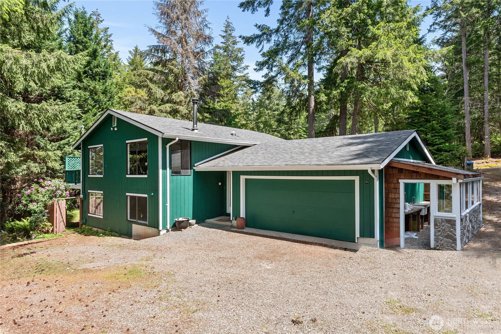 60 E Christmas Tree Place Property Photo 1
