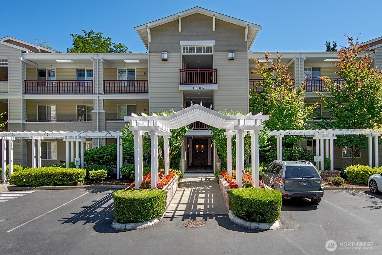 1805 134th Avenue 8 Property Photo 1