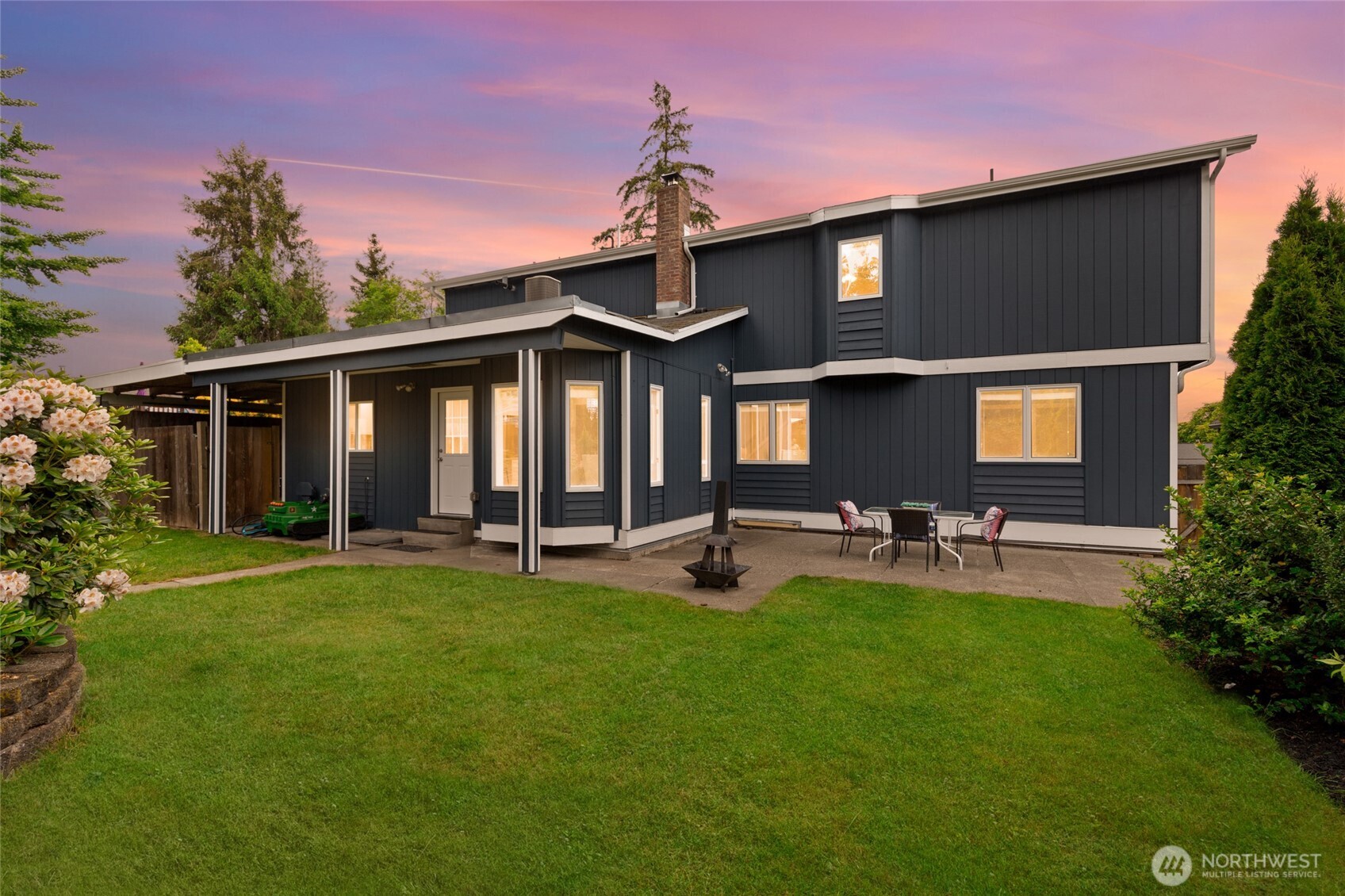 22718 1st Place Property Photo 33